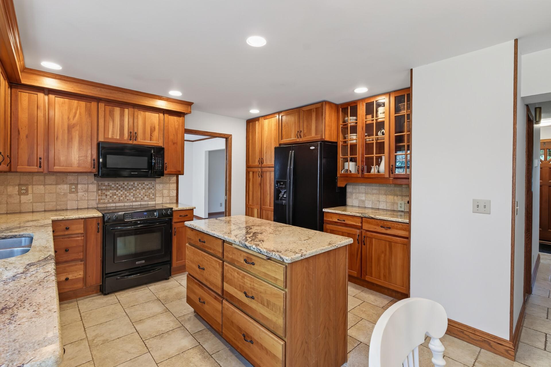 View of Residential at 8906 138th Street Court, Apple Valley MN 55124, Apple Valley (15 of 47) - Mike Wilen | Minnesota Team Real Estate