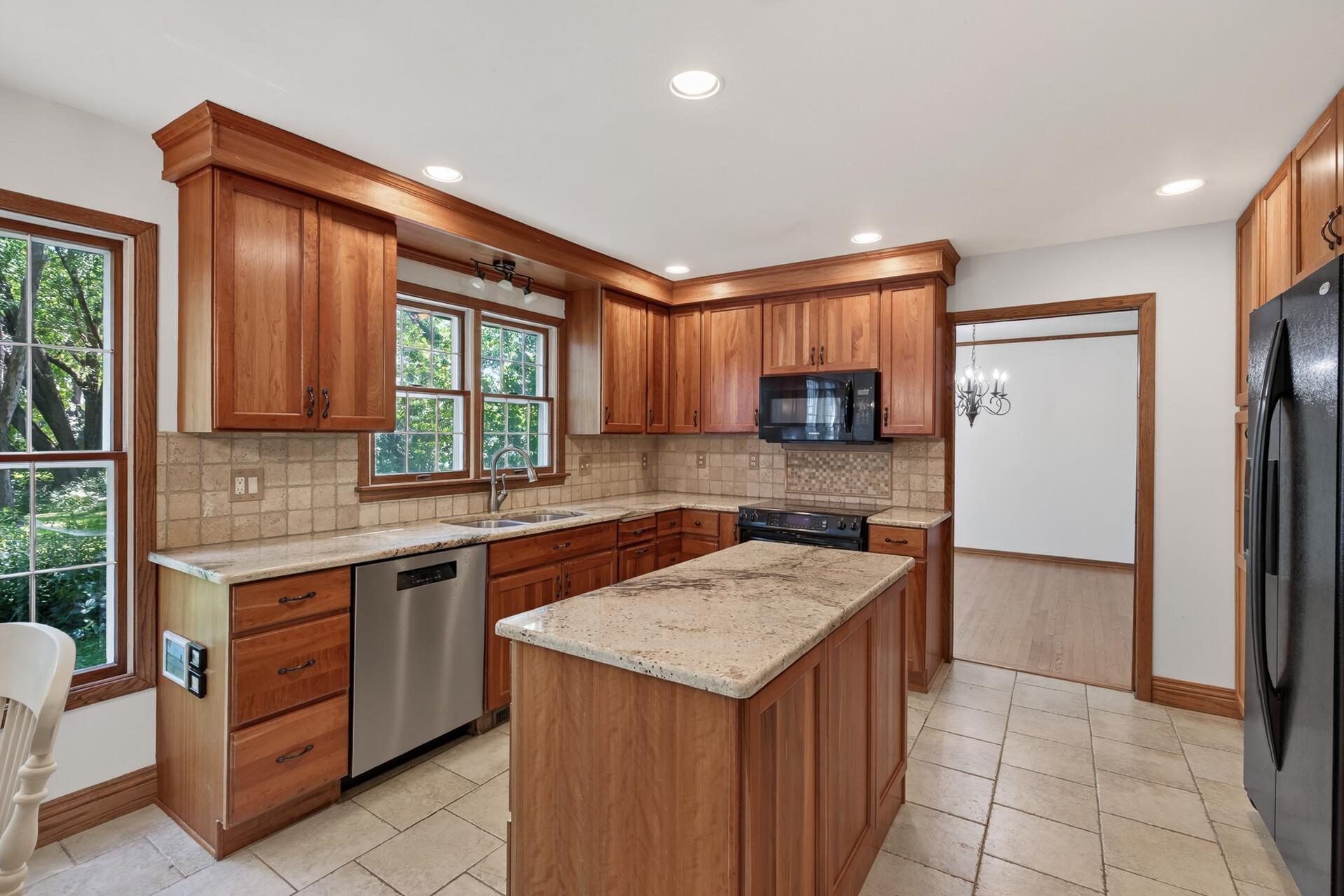 View of Residential at 8906 138th Street Court, Apple Valley MN 55124, Apple Valley (14 of 47) - Mike Wilen | Minnesota Team Real Estate