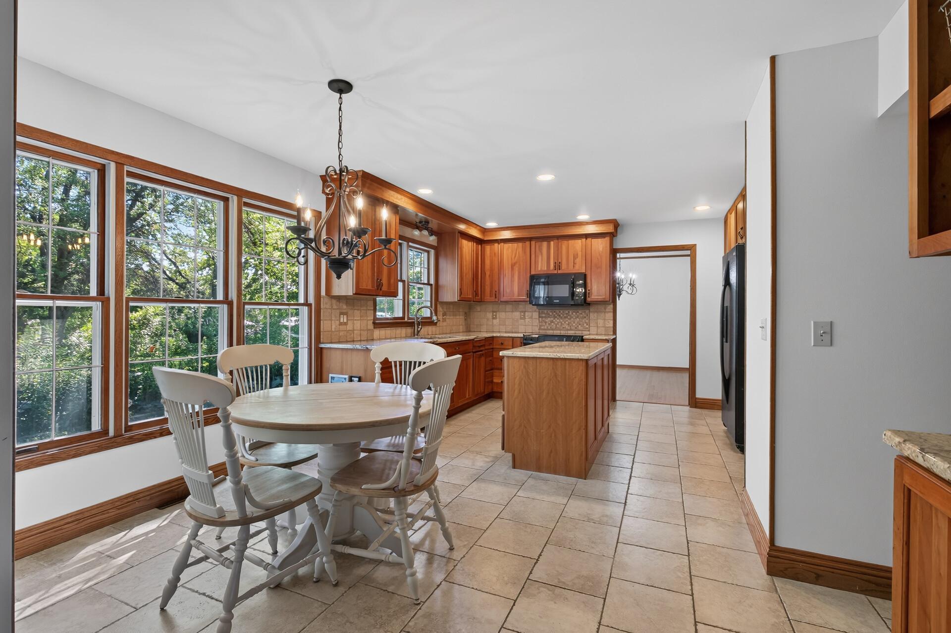 View of Residential at 8906 138th Street Court, Apple Valley MN 55124, Apple Valley (13 of 47) - Mike Wilen | Minnesota Team Real Estate