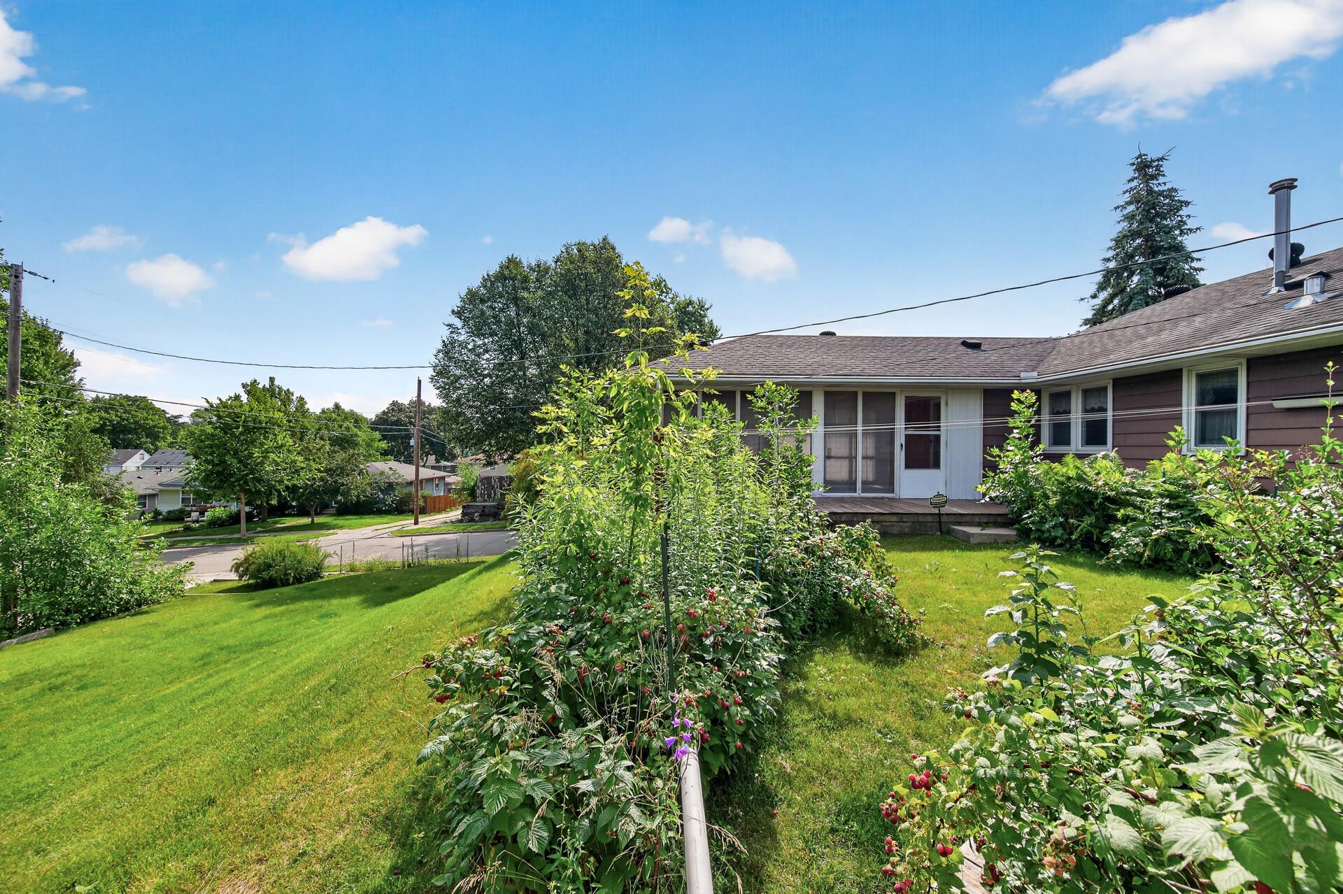 View of Residential at 2600 60th Street, Minneapolis MN 55410, Minneapolis (27 of 29) - Mike Wilen | Minnesota Team Real Estate