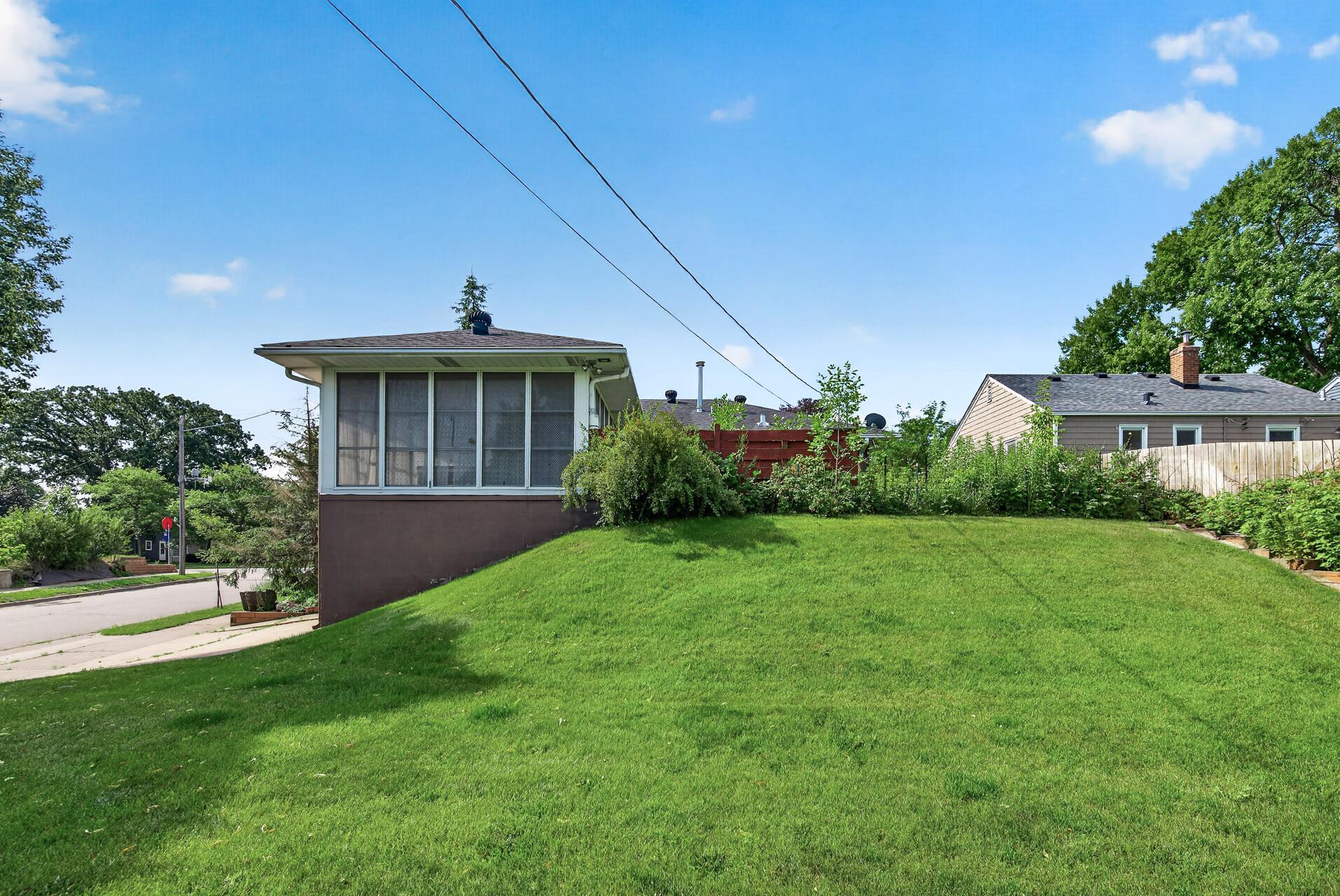 View of Residential at 2600 60th Street, Minneapolis MN 55410, Minneapolis (28 of 29) - Mike Wilen | Minnesota Team Real Estate