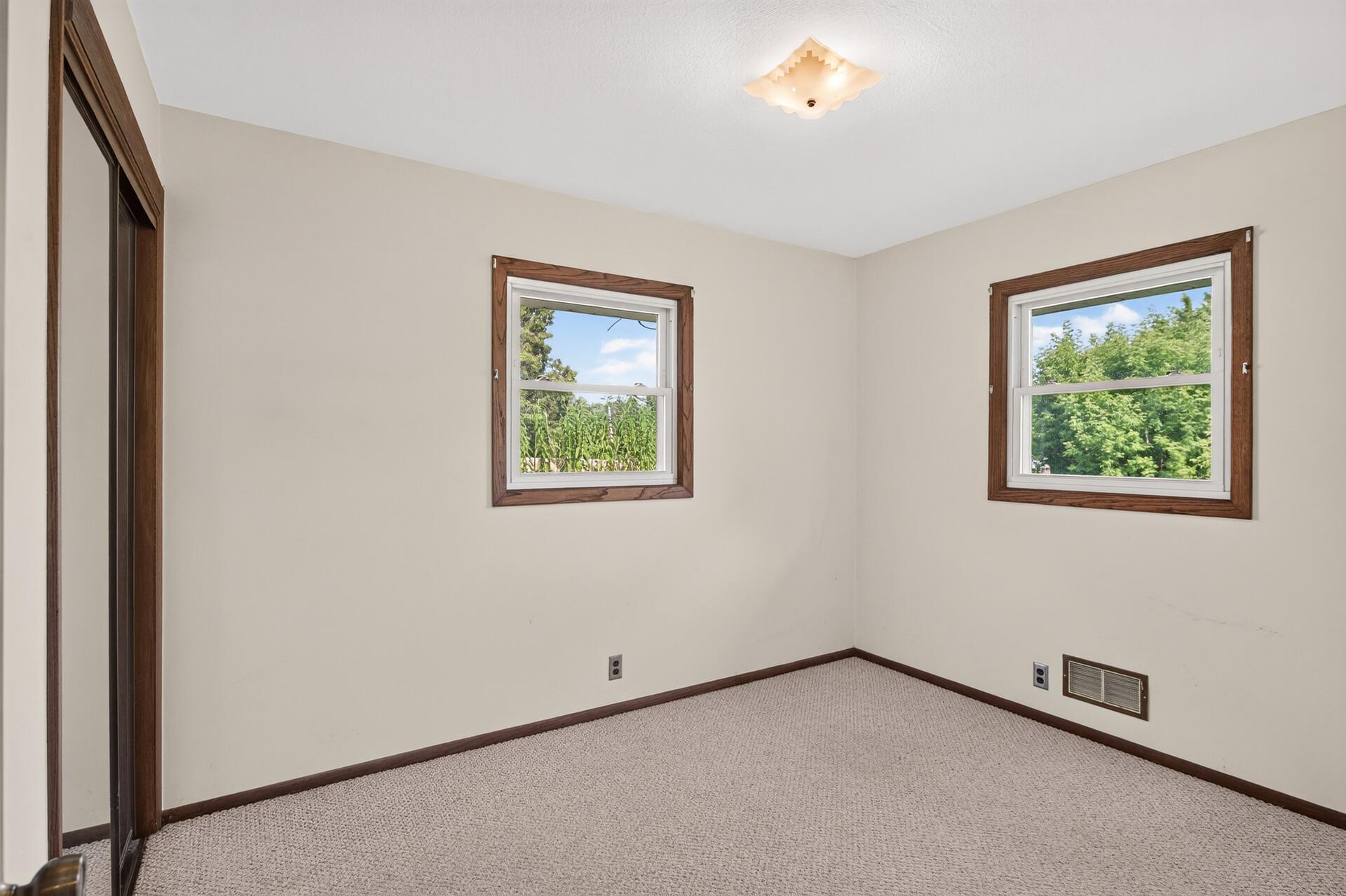 View of Residential at 2600 60th Street, Minneapolis MN 55410, Minneapolis (13 of 29) - Mike Wilen | Minnesota Team Real Estate