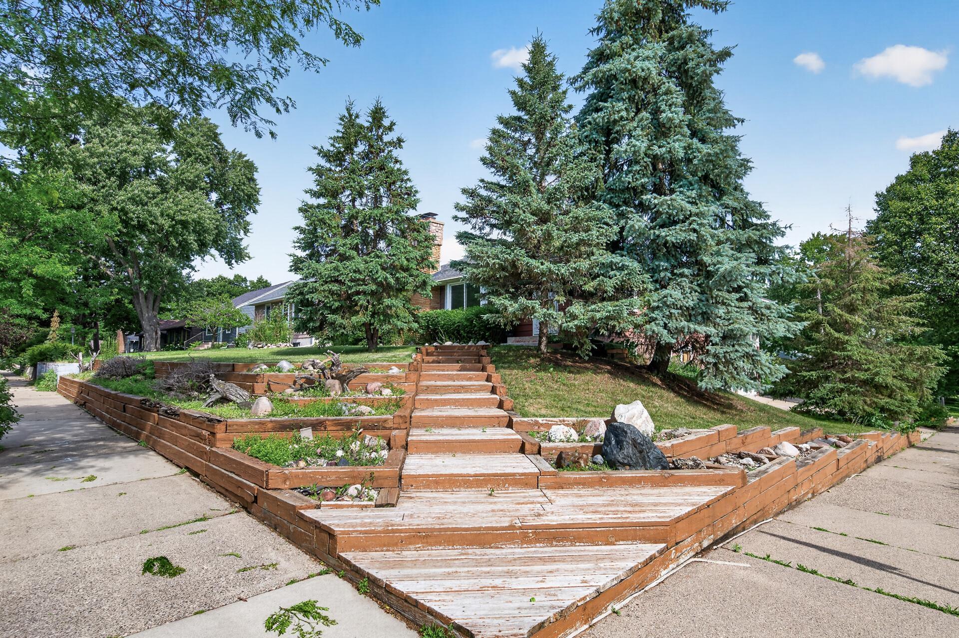 View of Residential at 2600 60th Street, Minneapolis MN 55410, Minneapolis (2 of 29) - Mike Wilen | Minnesota Team Real Estate