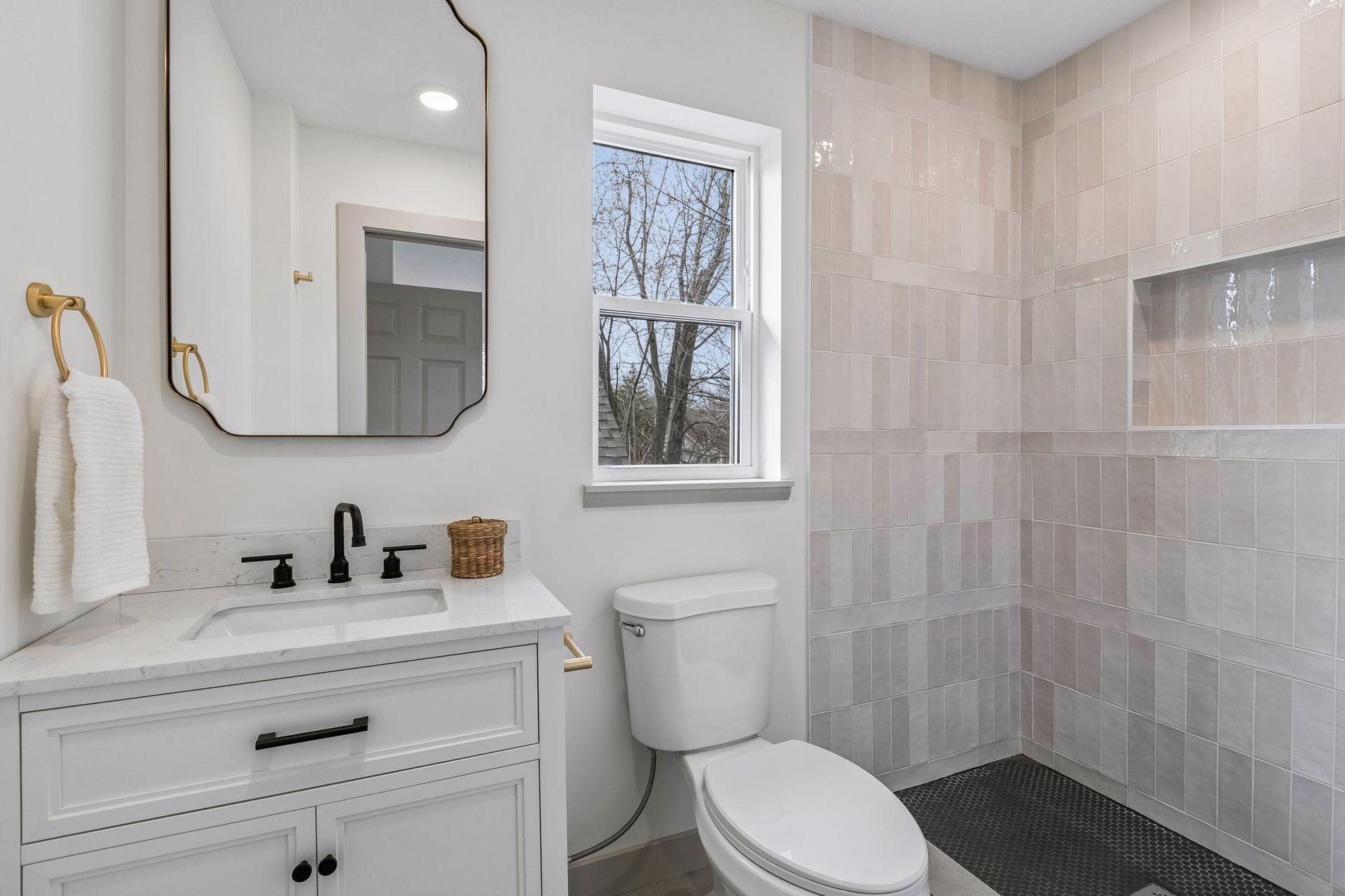 View of Residential at 2414 Como Avenue, Minneapolis MN 55414, Minneapolis (20 of 61) - Mike Wilen | Minnesota Team Real Estate