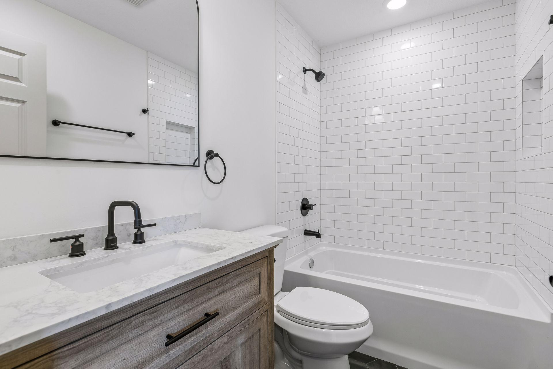 View of Residential at 2414 Como Avenue, Minneapolis MN 55414, Minneapolis (24 of 61) - Mike Wilen | Minnesota Team Real Estate