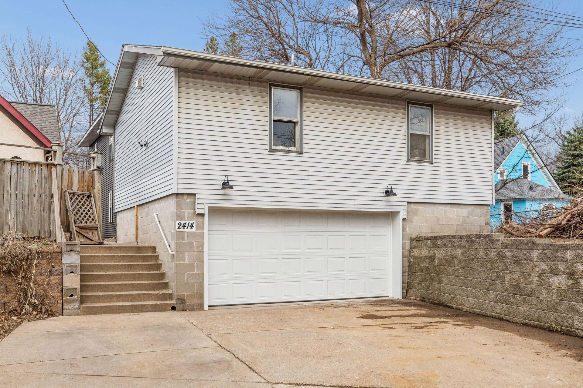 View of Residential at 2414 Como Avenue, Minneapolis MN 55414, Minneapolis (45 of 61) - Mike Wilen | Minnesota Team Real Estate