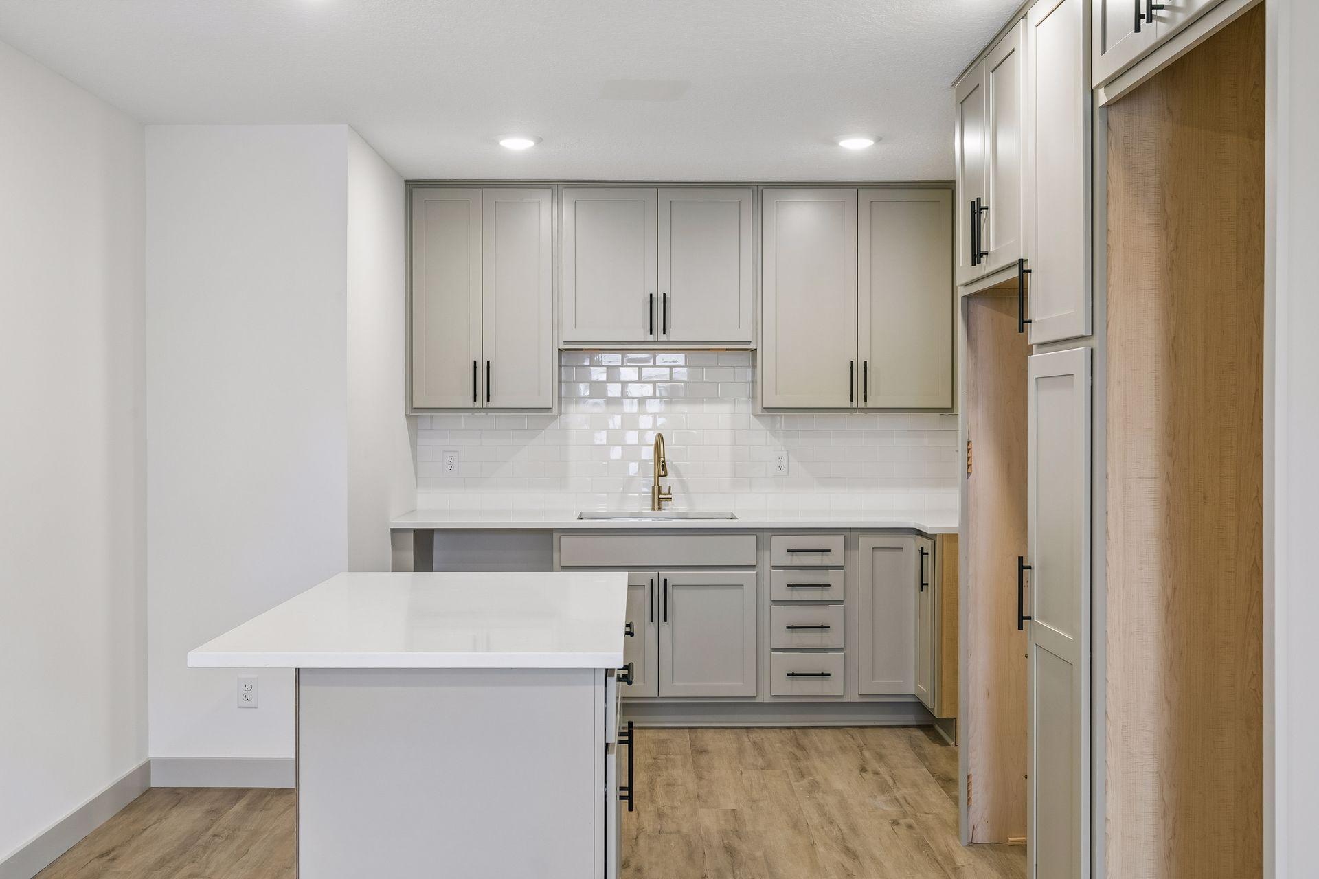 View of Residential at 2414 Como Avenue, Minneapolis MN 55414, Minneapolis (51 of 61) - Mike Wilen | Minnesota Team Real Estate