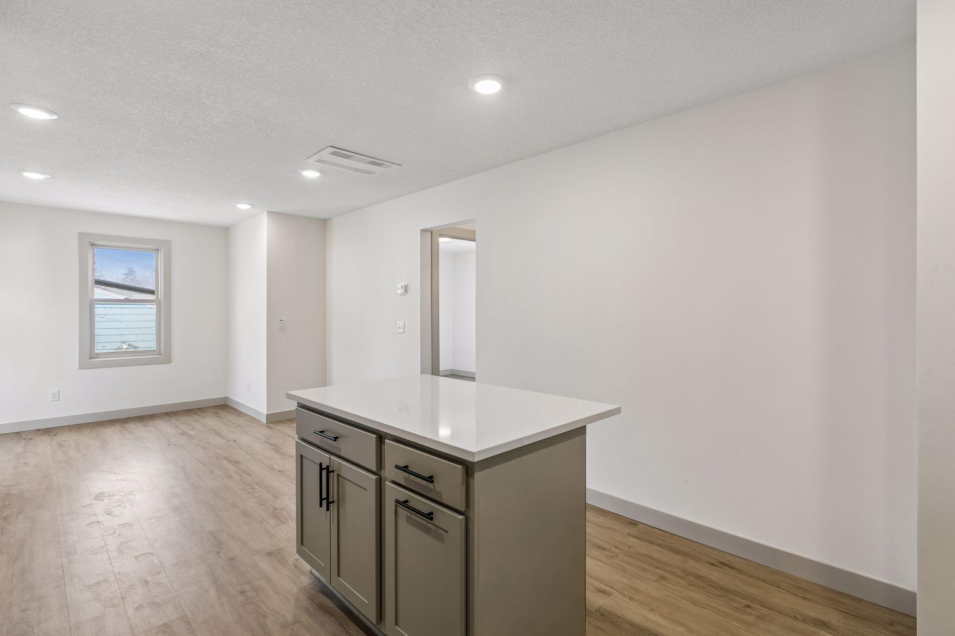 View of Residential at 2414 Como Avenue, Minneapolis MN 55414, Minneapolis (55 of 61) - Mike Wilen | Minnesota Team Real Estate