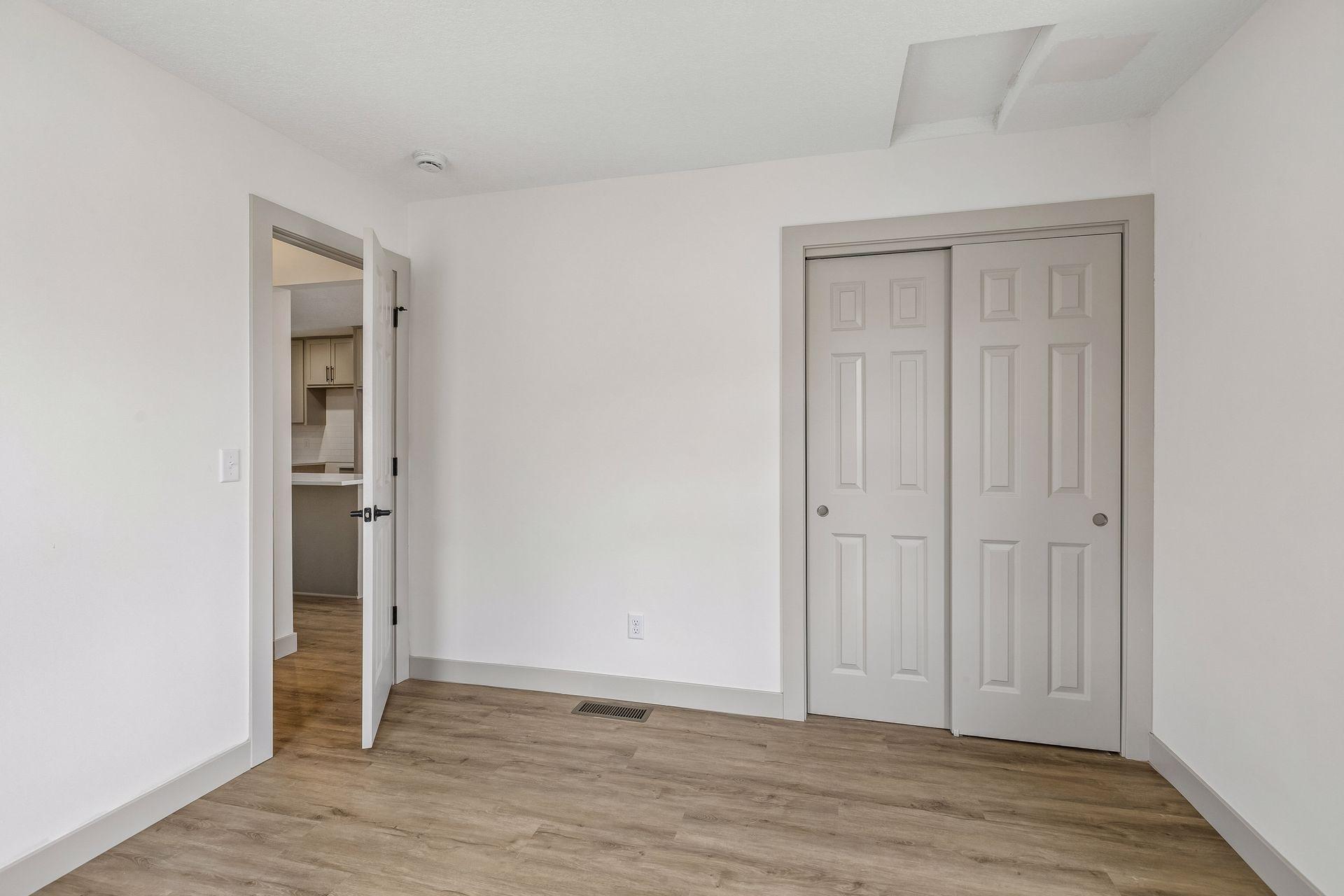 View of Residential at 2414 Como Avenue, Minneapolis MN 55414, Minneapolis (57 of 61) - Mike Wilen | Minnesota Team Real Estate