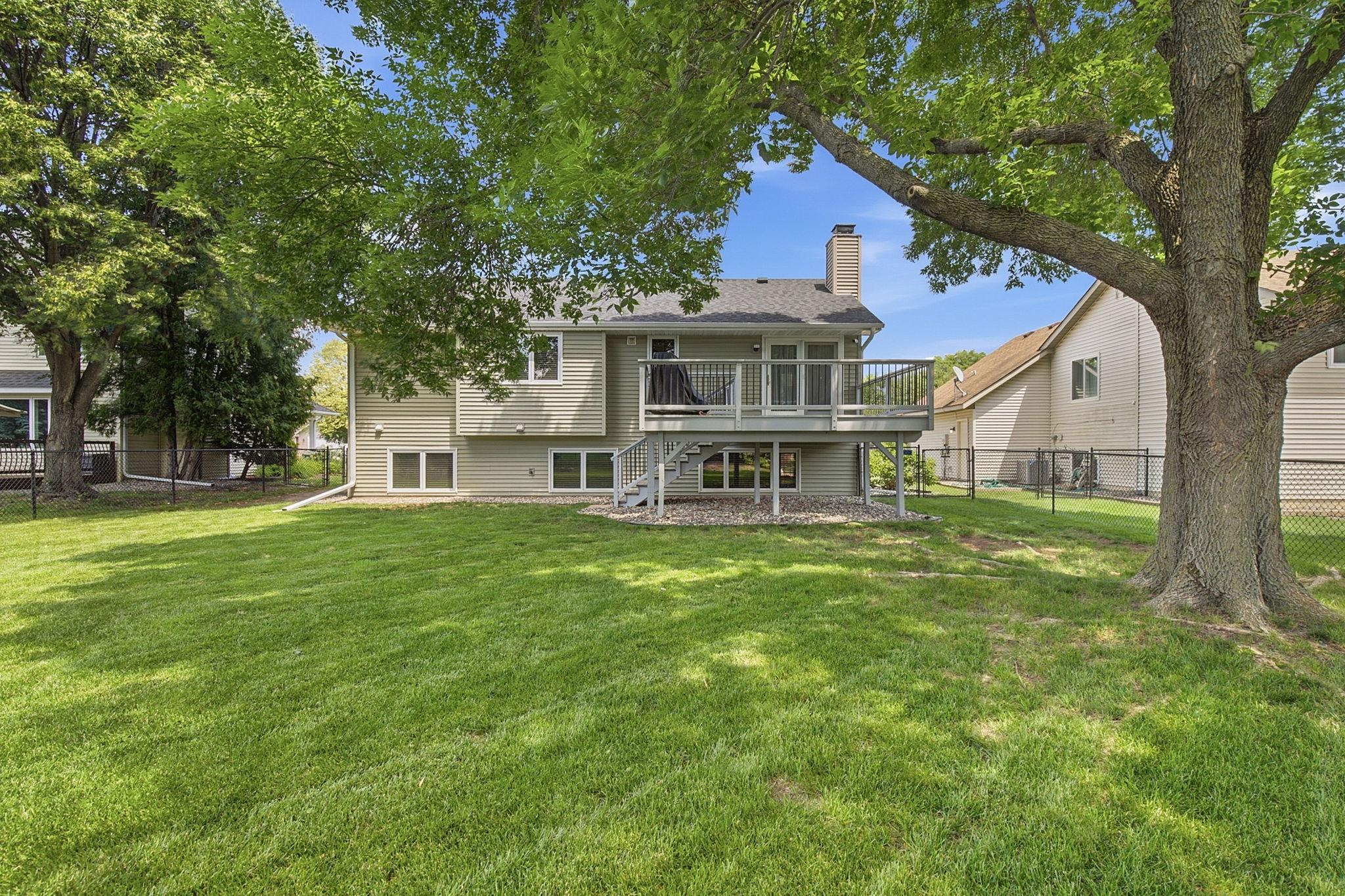 View of Residential at 1222 Fallbrook Lane, Woodbury MN 55125, Woodbury (37 of 52) - Mike Wilen | Minnesota Team Real Estate