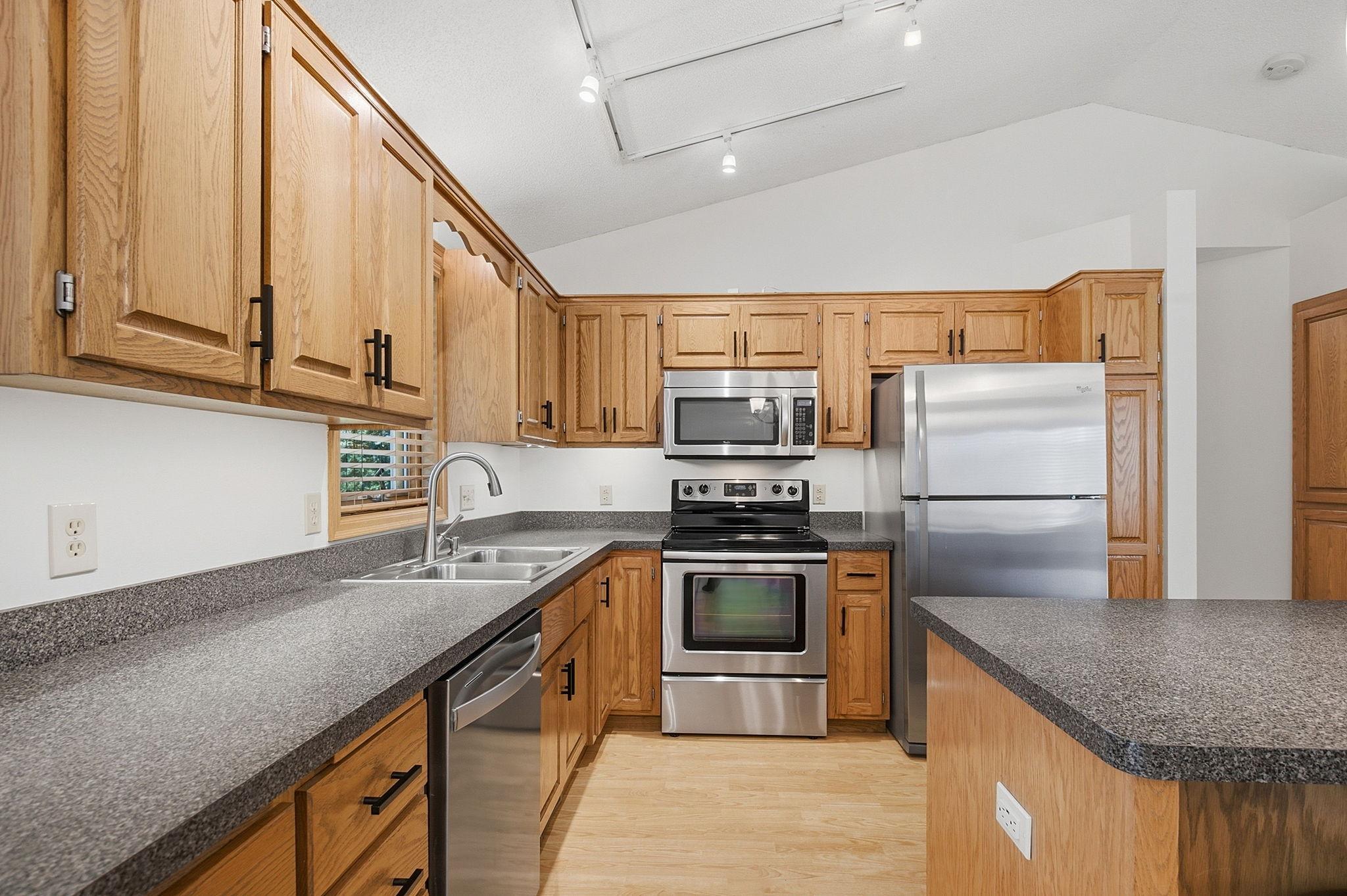 View of Residential at 1222 Fallbrook Lane, Woodbury MN 55125, Woodbury (18 of 52) - Mike Wilen | Minnesota Team Real Estate