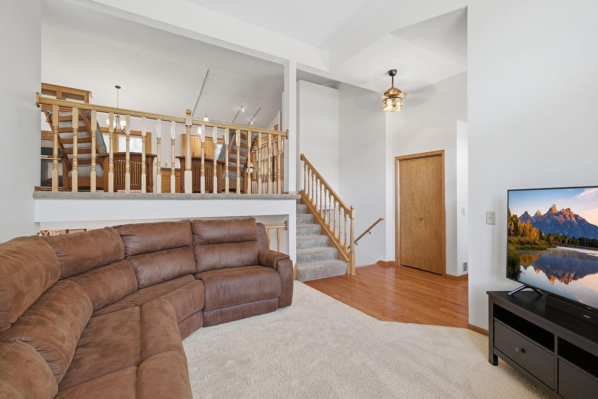 View of Residential at 1222 Fallbrook Lane, Woodbury MN 55125, Woodbury (7 of 52) - Mike Wilen | Minnesota Team Real Estate