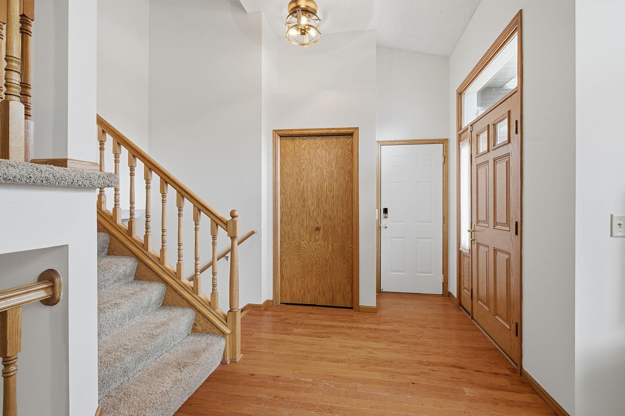 View of Residential at 1222 Fallbrook Lane, Woodbury MN 55125, Woodbury (4 of 52) - Mike Wilen | Minnesota Team Real Estate