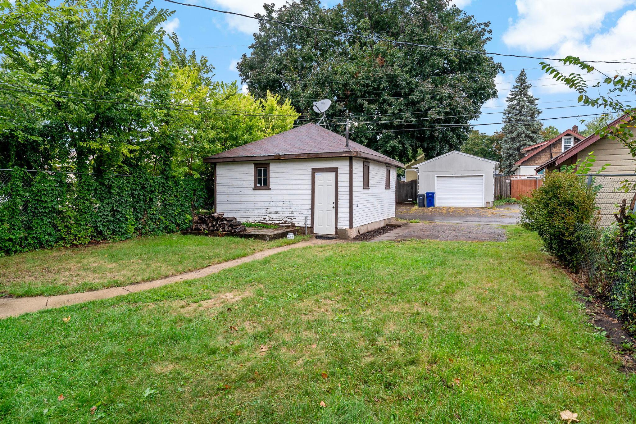 View of Residential at 1051 Sherburne Avenue, Saint Paul MN 55104, Saint Paul (43 of 46) - Mike Wilen | Minnesota Team Real Estate