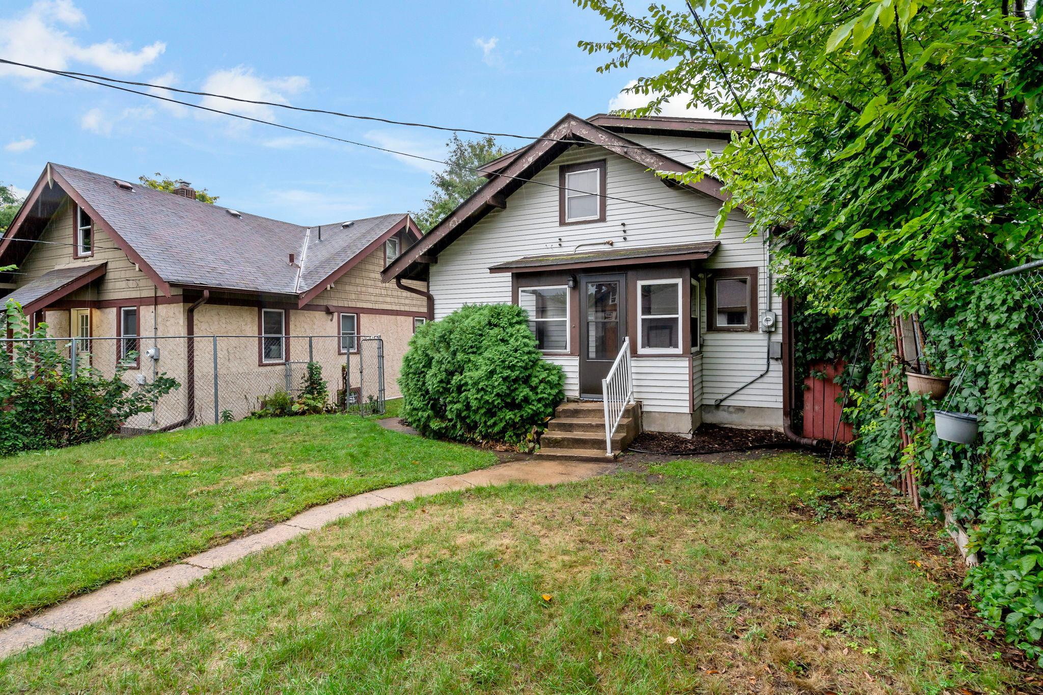 View of Residential at 1051 Sherburne Avenue, Saint Paul MN 55104, Saint Paul (40 of 46) - Mike Wilen | Minnesota Team Real Estate