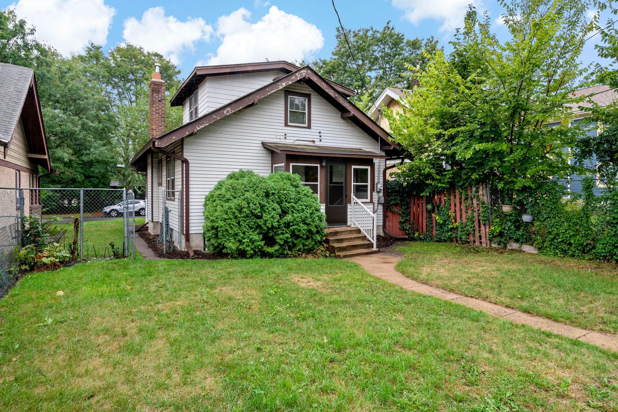 View of Residential at 1051 Sherburne Avenue, Saint Paul MN 55104, Saint Paul (39 of 46) - Mike Wilen | Minnesota Team Real Estate