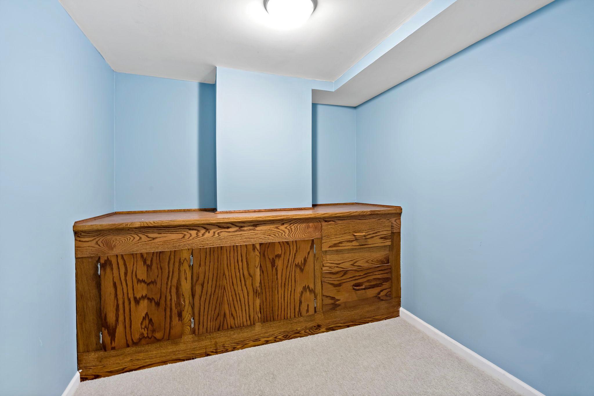 View of Residential at 1051 Sherburne Avenue, Saint Paul MN 55104, Saint Paul (28 of 29) - Mike Wilen | Minnesota Team Real Estate