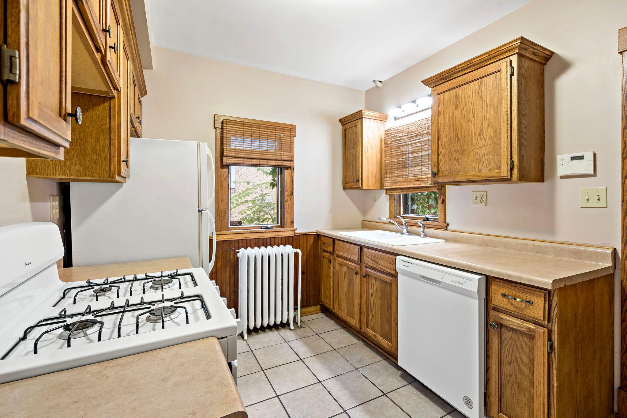 View of Residential at 1051 Sherburne Avenue, Saint Paul MN 55104, Saint Paul (14 of 29) - Mike Wilen | Minnesota Team Real Estate
