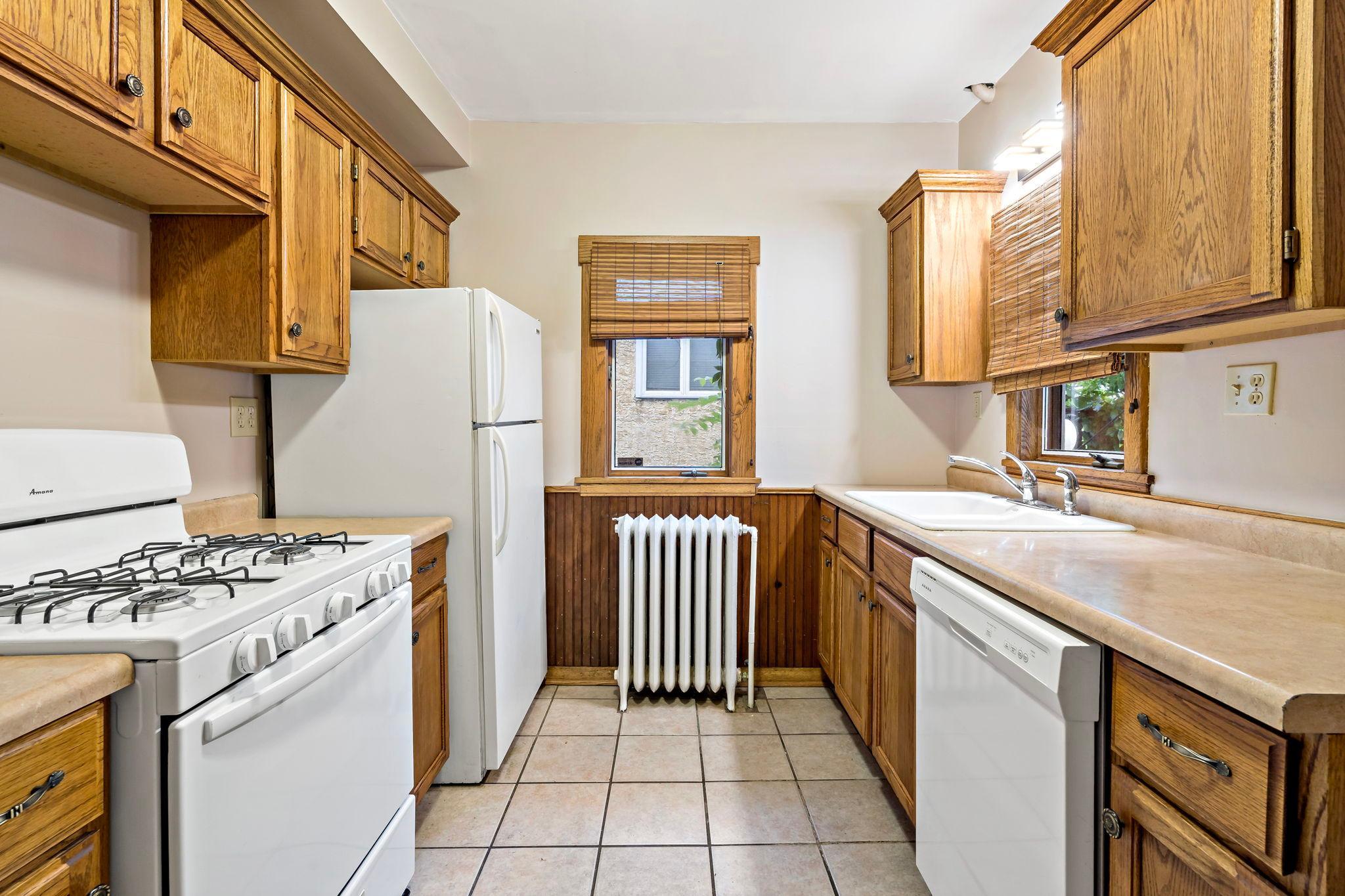 View of Residential at 1051 Sherburne Avenue, Saint Paul MN 55104, Saint Paul (12 of 29) - Mike Wilen | Minnesota Team Real Estate