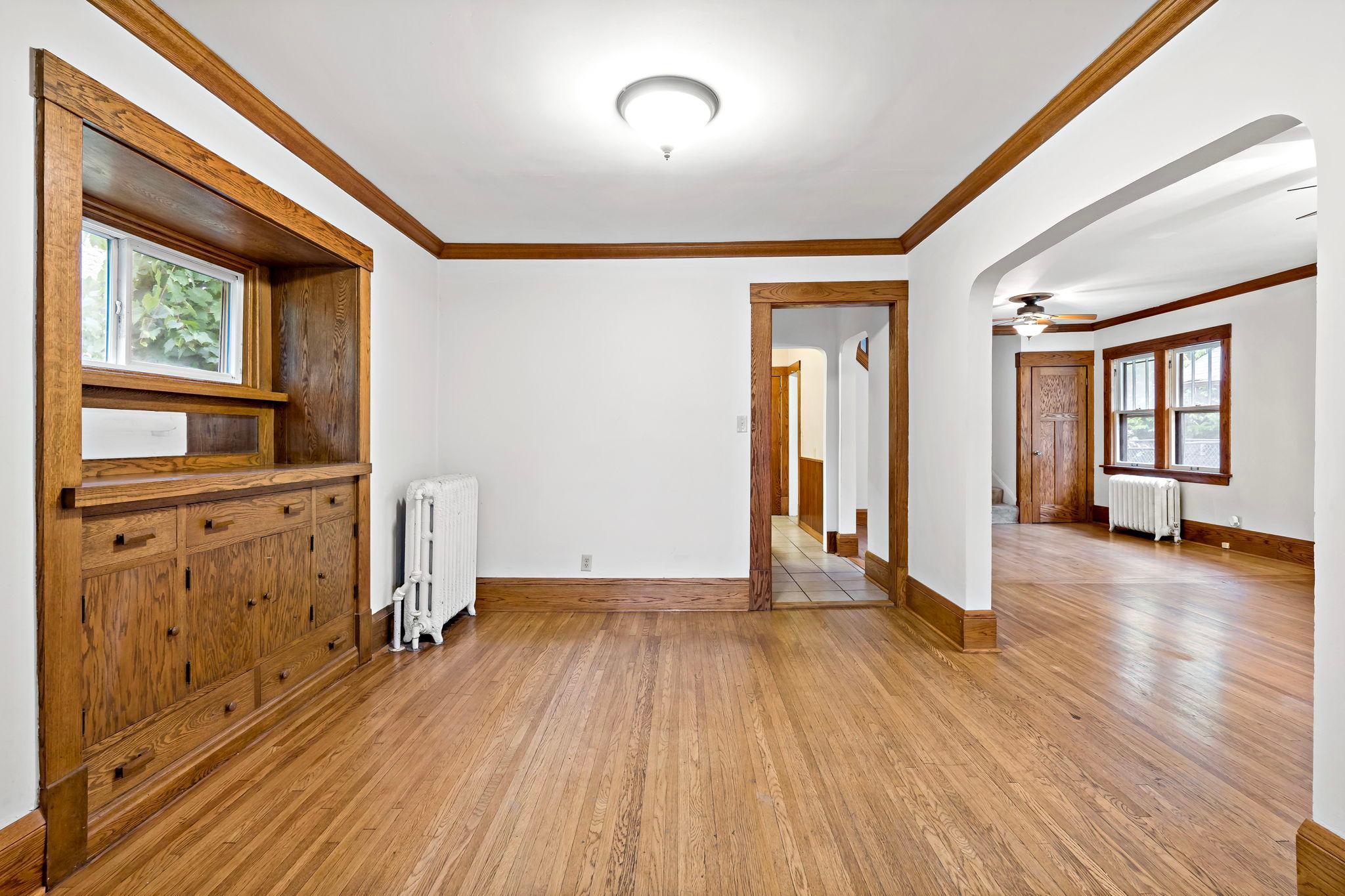 View of Residential at 1051 Sherburne Avenue, Saint Paul MN 55104, Saint Paul (8 of 29) - Mike Wilen | Minnesota Team Real Estate