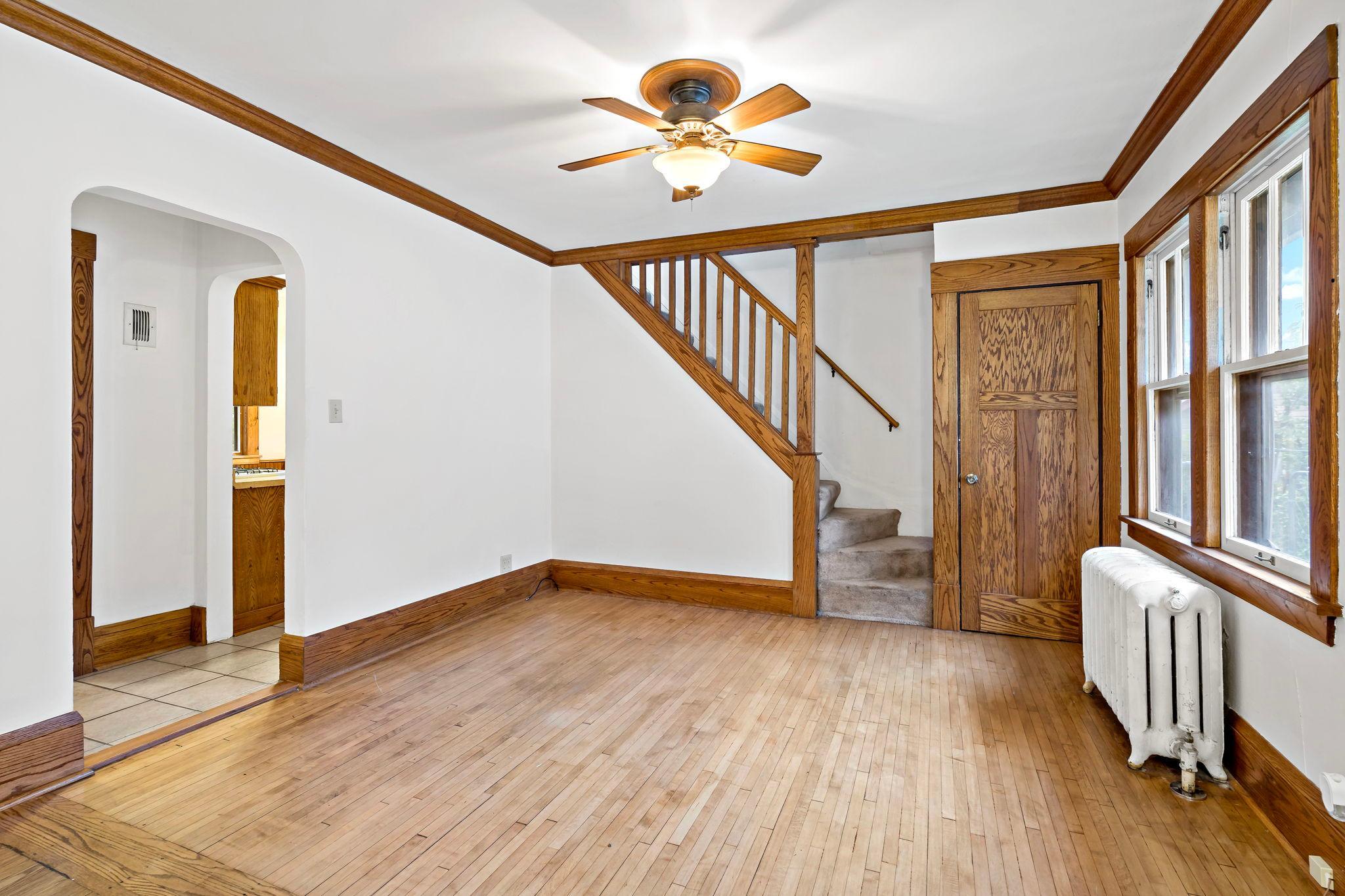 View of Residential at 1051 Sherburne Avenue, Saint Paul MN 55104, Saint Paul (6 of 29) - Mike Wilen | Minnesota Team Real Estate