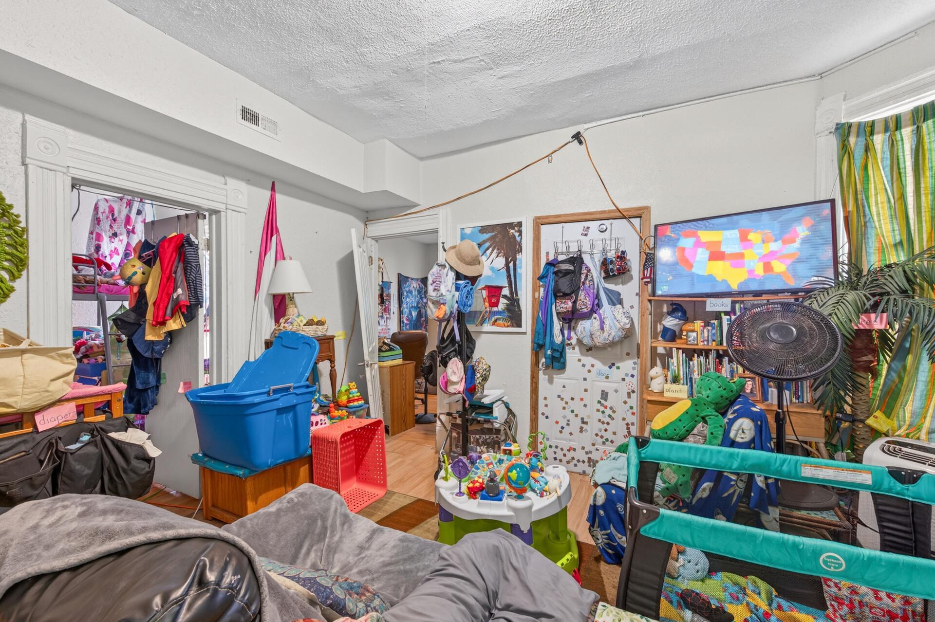 View of Residential Income at 2210 Oakland Avenue, Minneapolis MN 55404, Minneapolis (65 of 70) - Mike Wilen | Minnesota Team Real Estate