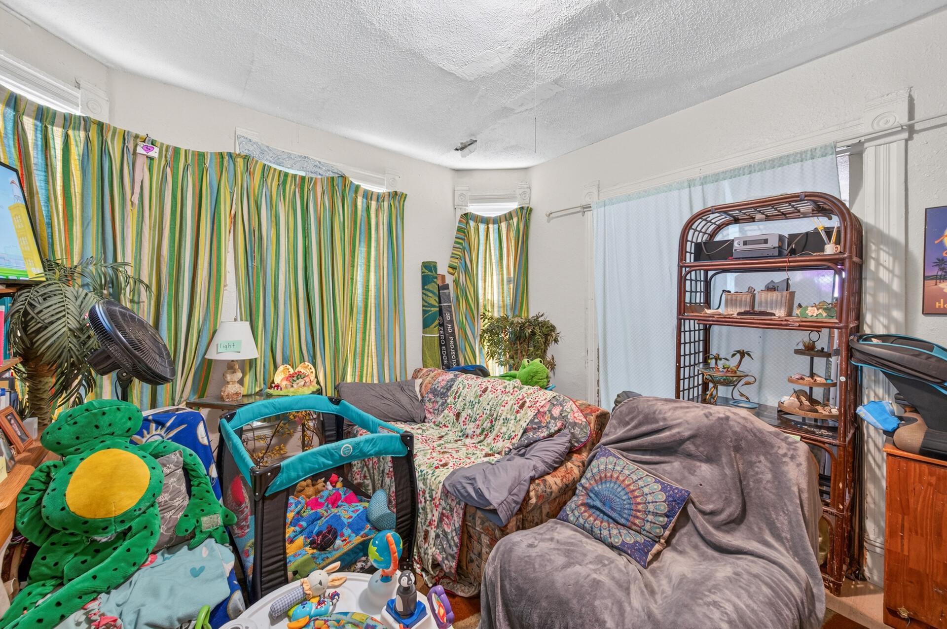 View of Residential Income at 2210 Oakland Avenue, Minneapolis MN 55404, Minneapolis (64 of 70) - Mike Wilen | Minnesota Team Real Estate
