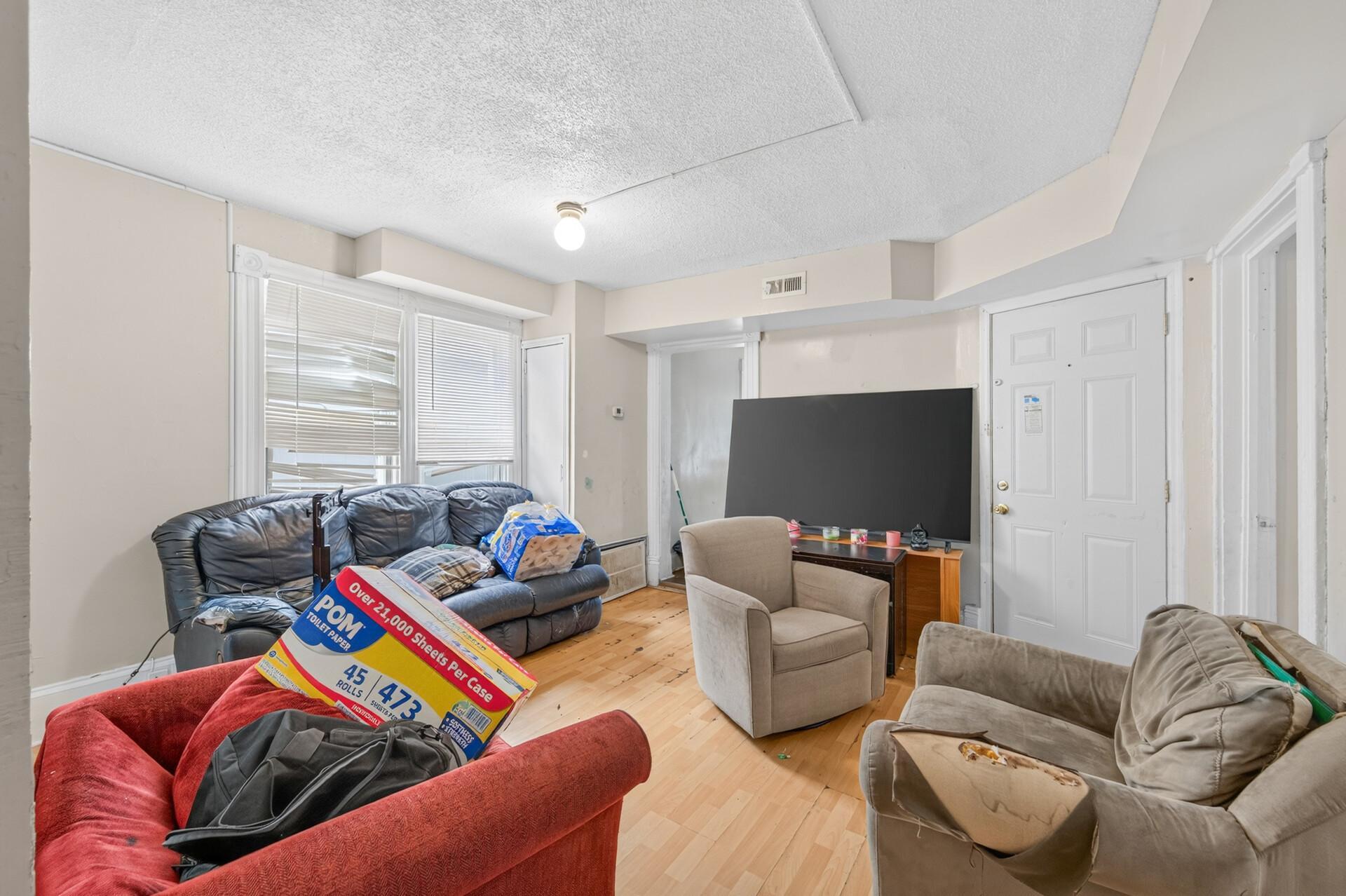 View of Residential Income at 2210 Oakland Avenue, Minneapolis MN 55404, Minneapolis (37 of 70) - Mike Wilen | Minnesota Team Real Estate