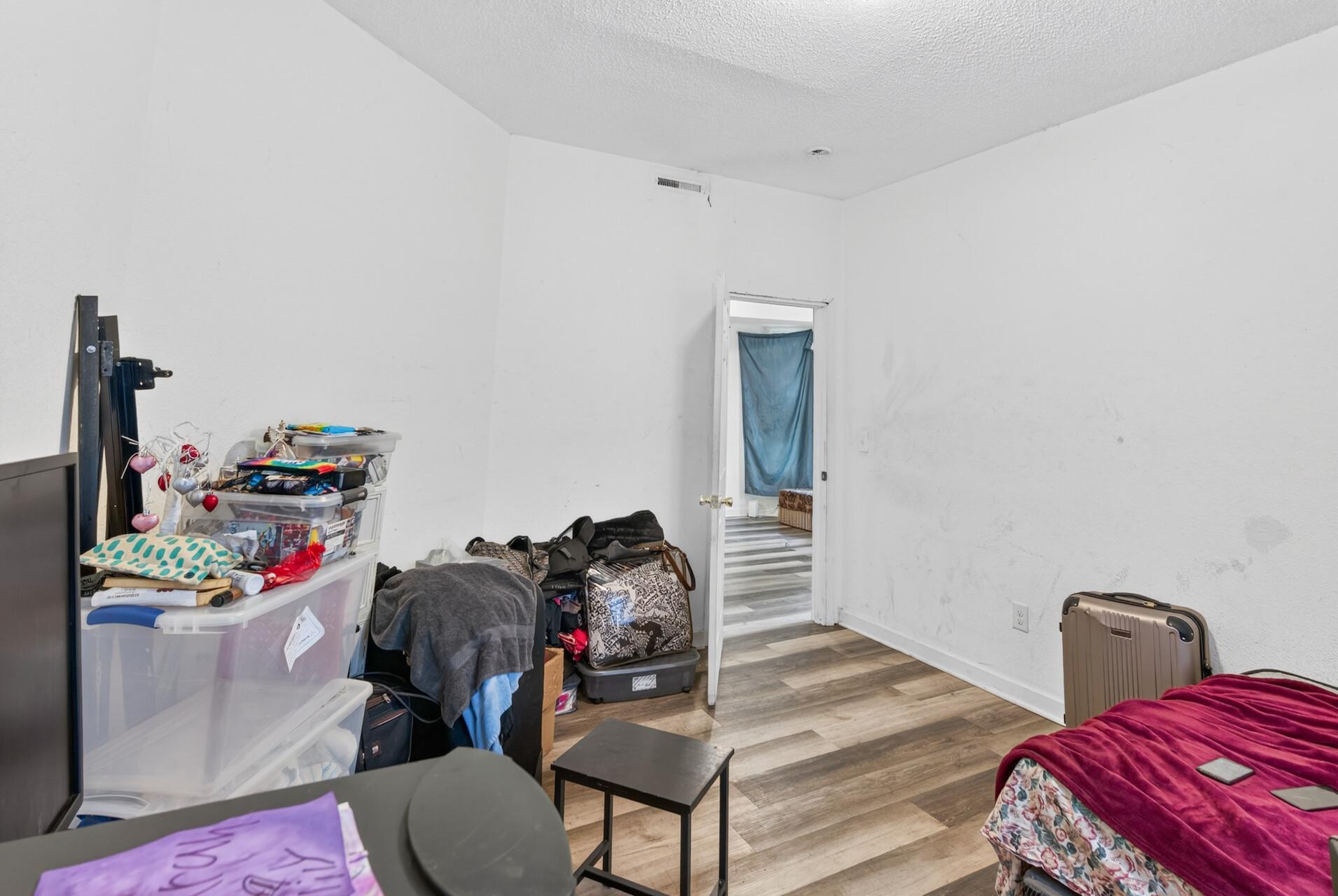 View of Residential Income at 2210 Oakland Avenue, Minneapolis MN 55404, Minneapolis (34 of 70) - Mike Wilen | Minnesota Team Real Estate
