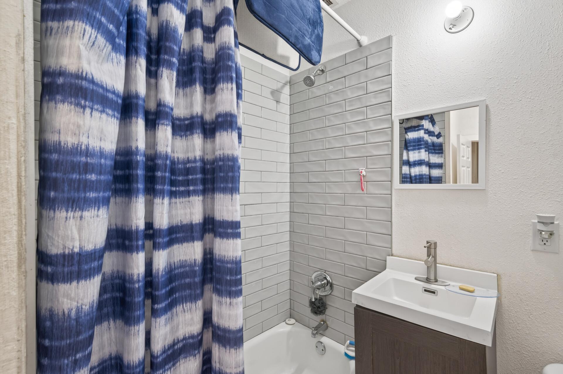 View of Residential Income at 2210 Oakland Avenue, Minneapolis MN 55404, Minneapolis (30 of 70) - Mike Wilen | Minnesota Team Real Estate