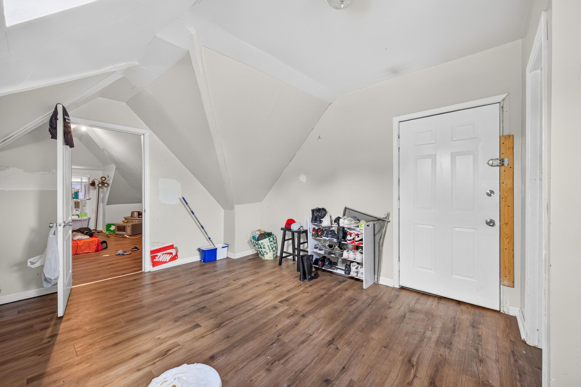 View of Residential Income at 2210 Oakland Avenue, Minneapolis MN 55404, Minneapolis (25 of 70) - Mike Wilen | Minnesota Team Real Estate