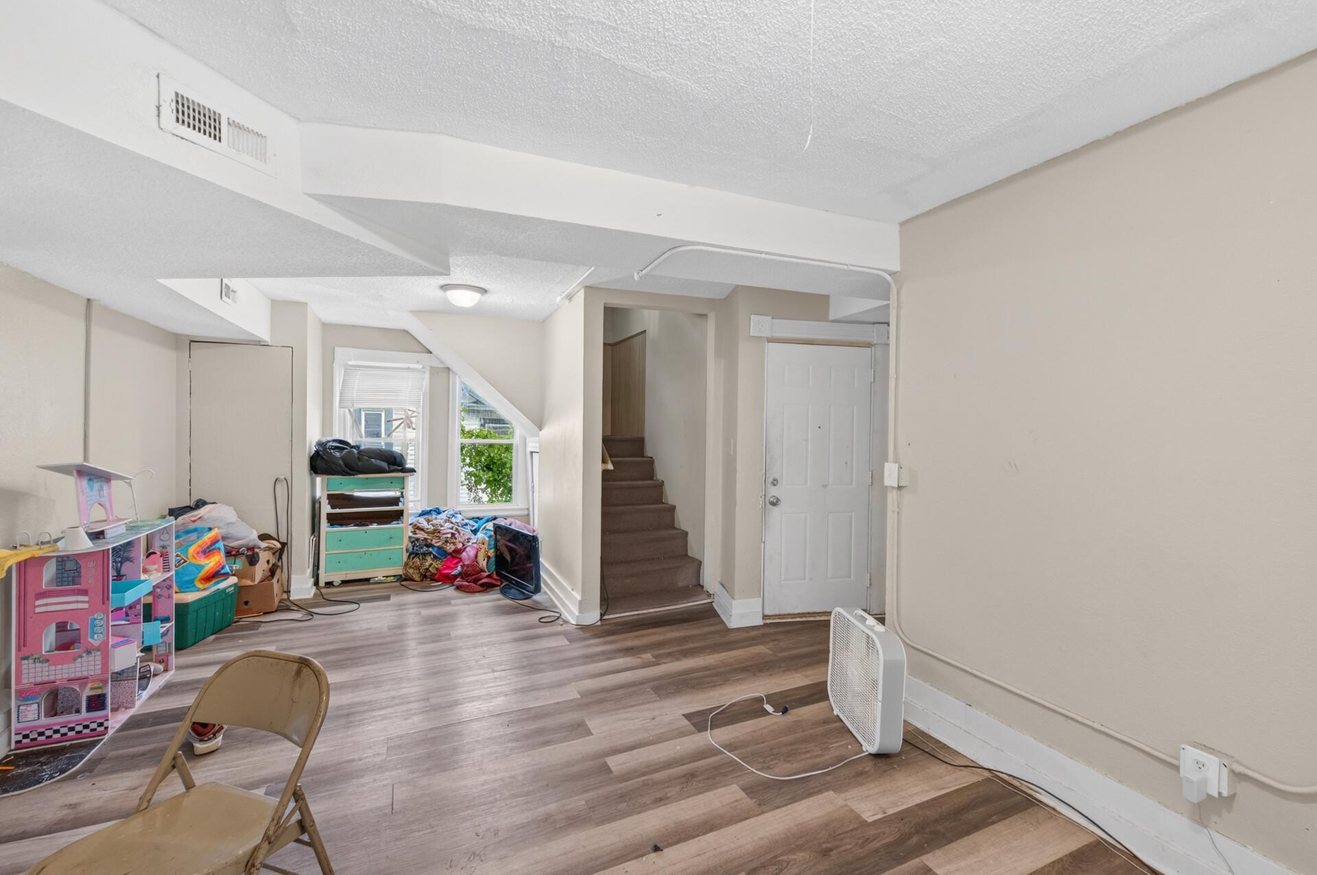 View of Residential Income at 2210 Oakland Avenue, Minneapolis MN 55404, Minneapolis (10 of 70) - Mike Wilen | Minnesota Team Real Estate