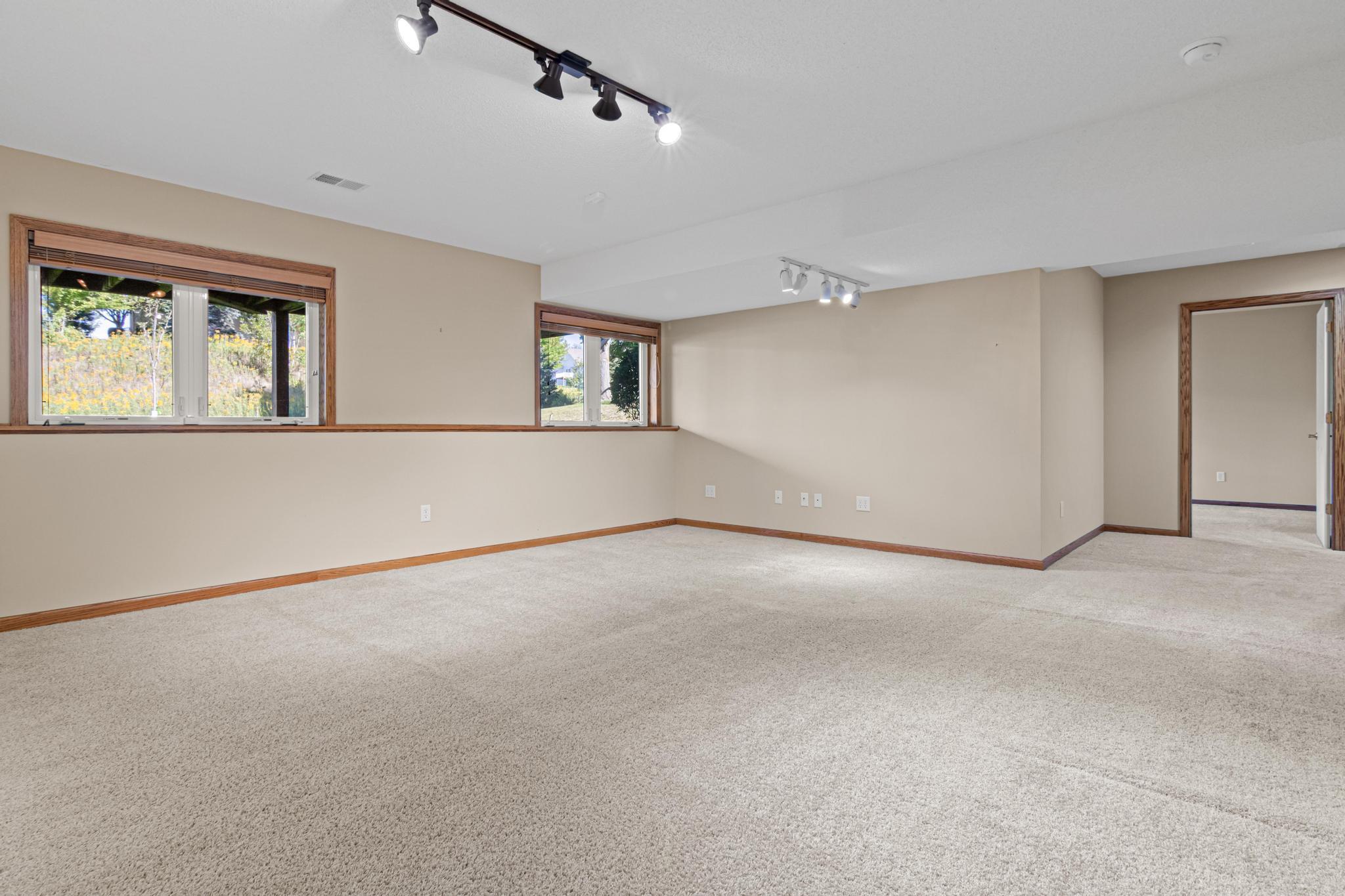 View of Residential at 19132 Inndale Drive, Lakeville MN 55044, Lakeville (30 of 37) - Mike Wilen | Minnesota Team Real Estate