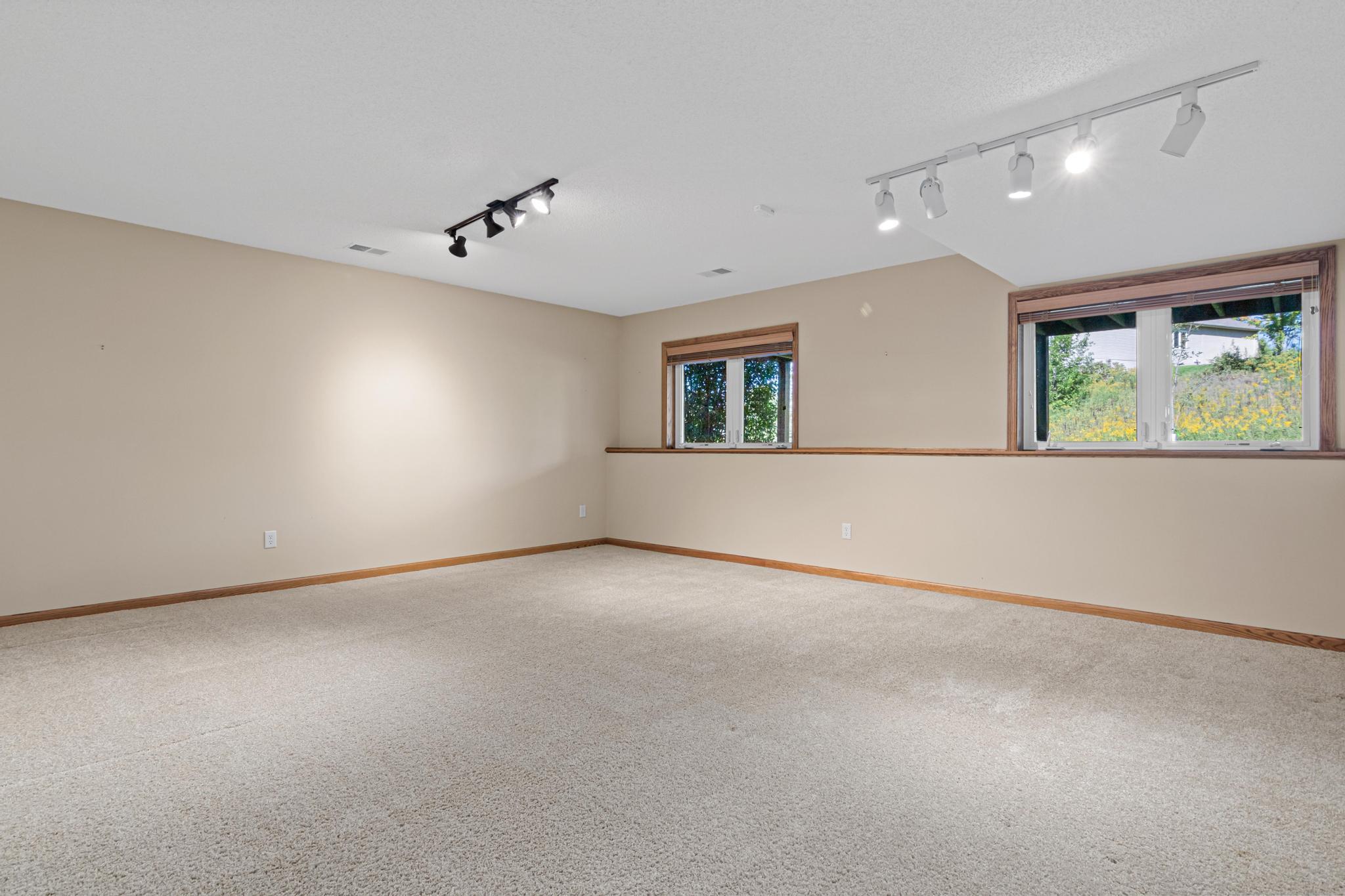 View of Residential at 19132 Inndale Drive, Lakeville MN 55044, Lakeville (31 of 37) - Mike Wilen | Minnesota Team Real Estate