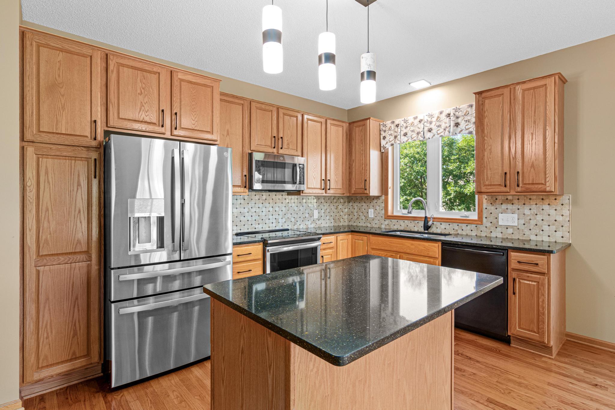 View of Residential at 19132 Inndale Drive, Lakeville MN 55044, Lakeville (9 of 37) - Mike Wilen | Minnesota Team Real Estate