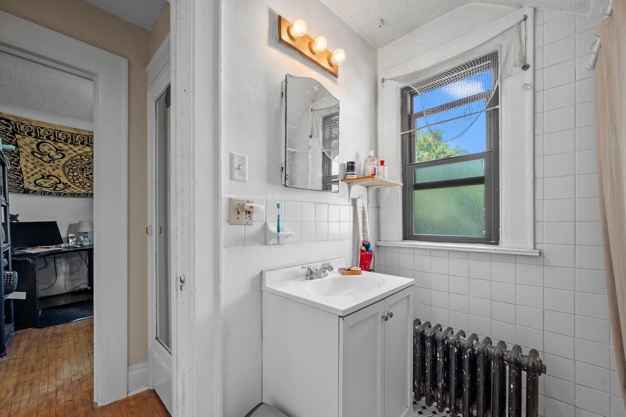 View of Residential at 3612 Chicago Avenue, Minneapolis MN 55407, Minneapolis (28 of 49) - Mike Wilen | Minnesota Team Real Estate