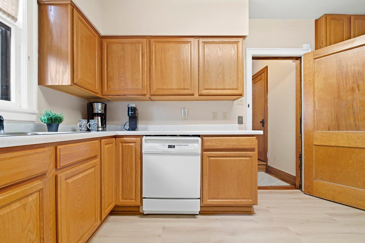 View of Residential Income at 3428 Hennepin Avenue, Minneapolis MN 55408, Minneapolis (13 of 59) - Mike Wilen | Minnesota Team Real Estate