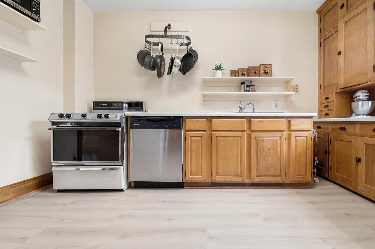 View of Residential Income at 3428 Hennepin Avenue, Minneapolis MN 55408, Minneapolis (37 of 59) - Mike Wilen | Minnesota Team Real Estate