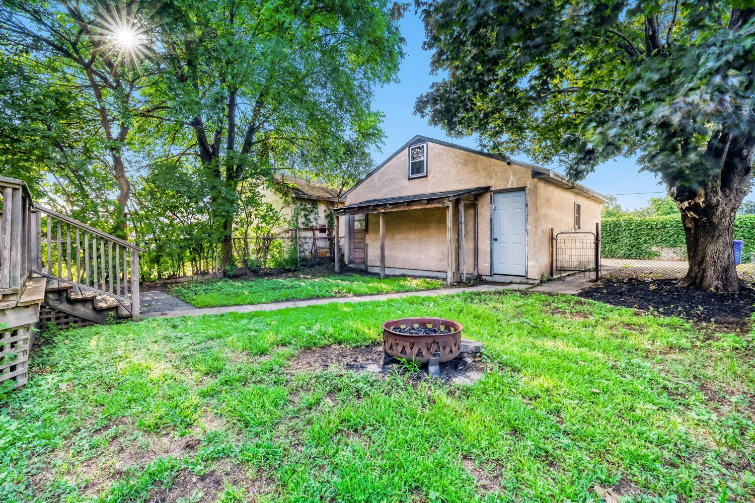 View of Residential at 1549 Edmund Avenue, Saint Paul MN 55104, Saint Paul (33 of 39) - Mike Wilen | Minnesota Team Real Estate