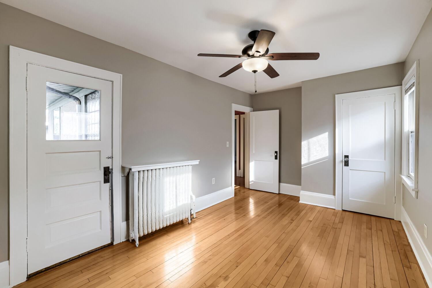 View of Residential at 1549 Edmund Avenue, Saint Paul MN 55104, Saint Paul (28 of 39) - Mike Wilen | Minnesota Team Real Estate