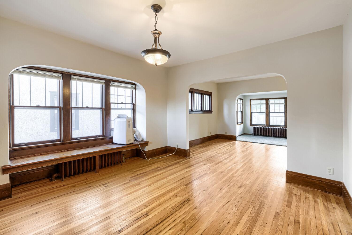 View of Residential at 1549 Edmund Avenue, Saint Paul MN 55104, Saint Paul (19 of 39) - Mike Wilen | Minnesota Team Real Estate