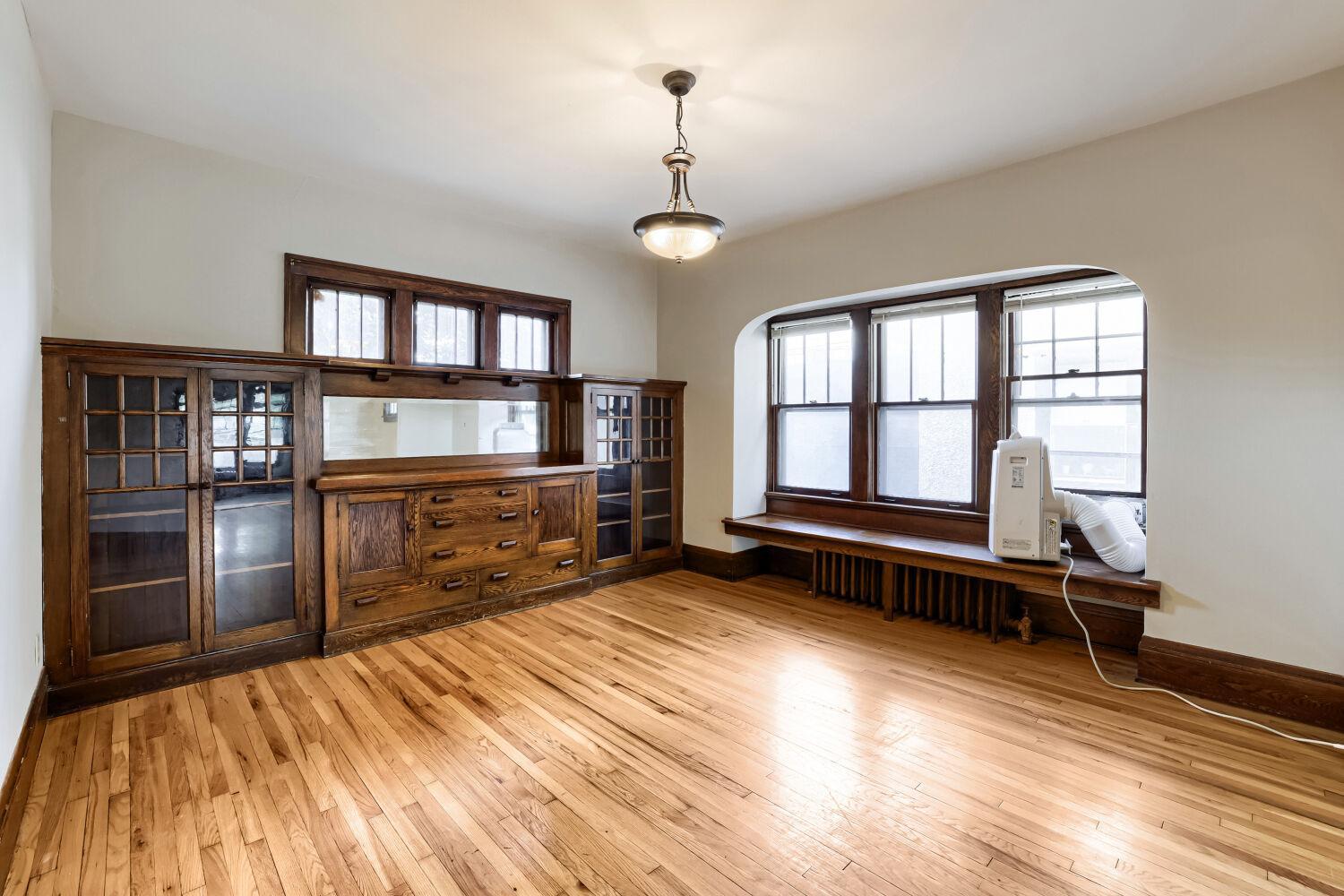 View of Residential at 1549 Edmund Avenue, Saint Paul MN 55104, Saint Paul (16 of 39) - Mike Wilen | Minnesota Team Real Estate