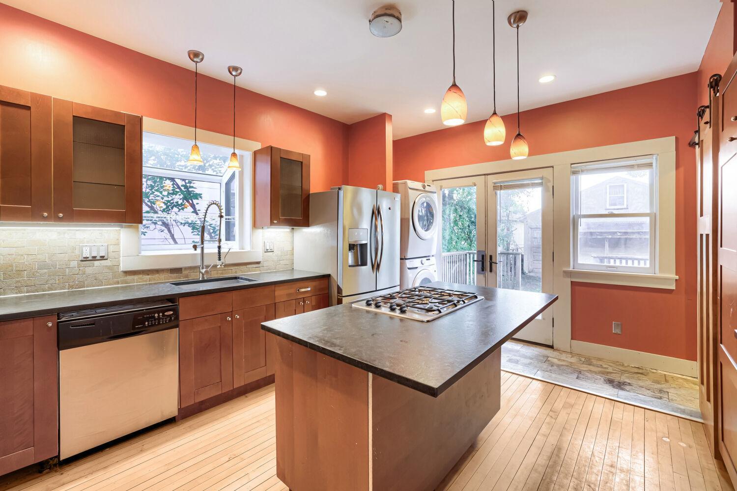 View of Residential at 1549 Edmund Avenue, Saint Paul MN 55104, Saint Paul (13 of 39) - Mike Wilen | Minnesota Team Real Estate