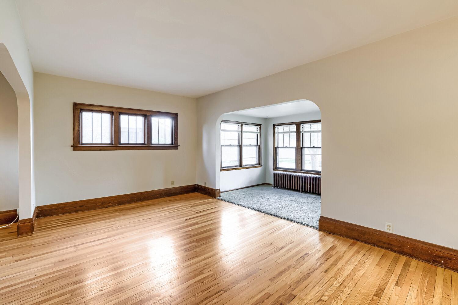 View of Residential at 1549 Edmund Avenue, Saint Paul MN 55104, Saint Paul (8 of 39) - Mike Wilen | Minnesota Team Real Estate