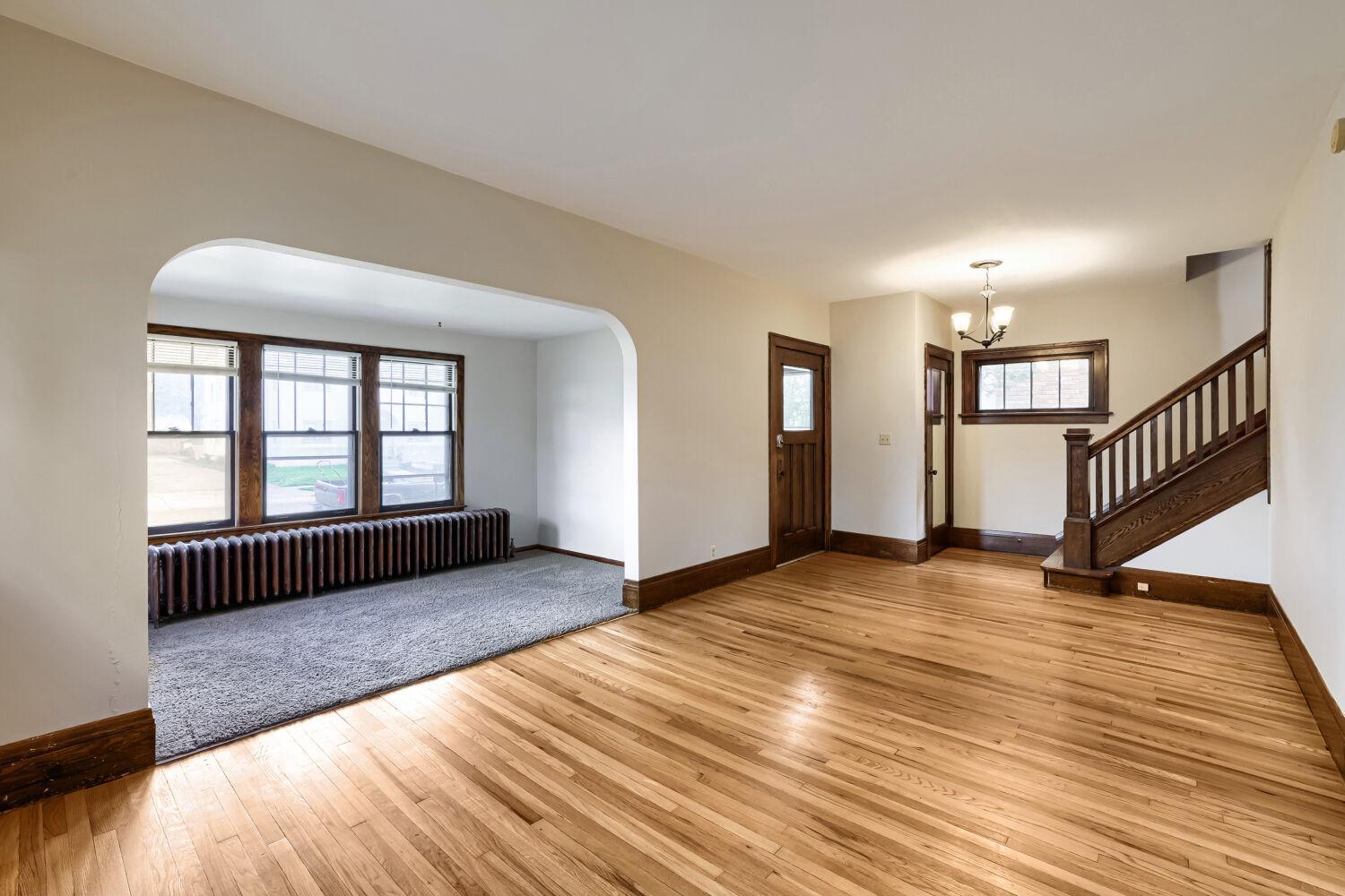 View of Residential at 1549 Edmund Avenue, Saint Paul MN 55104, Saint Paul (5 of 39) - Mike Wilen | Minnesota Team Real Estate