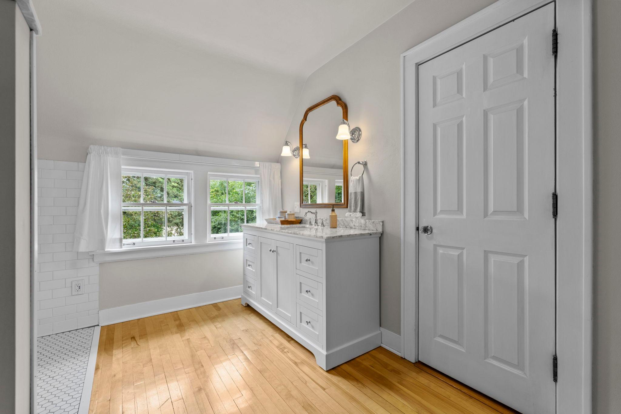 View of Residential at 1244 Roselawn Avenue, Roseville MN 55113, Roseville (72 of 87) - Mike Wilen | Minnesota Team Real Estate