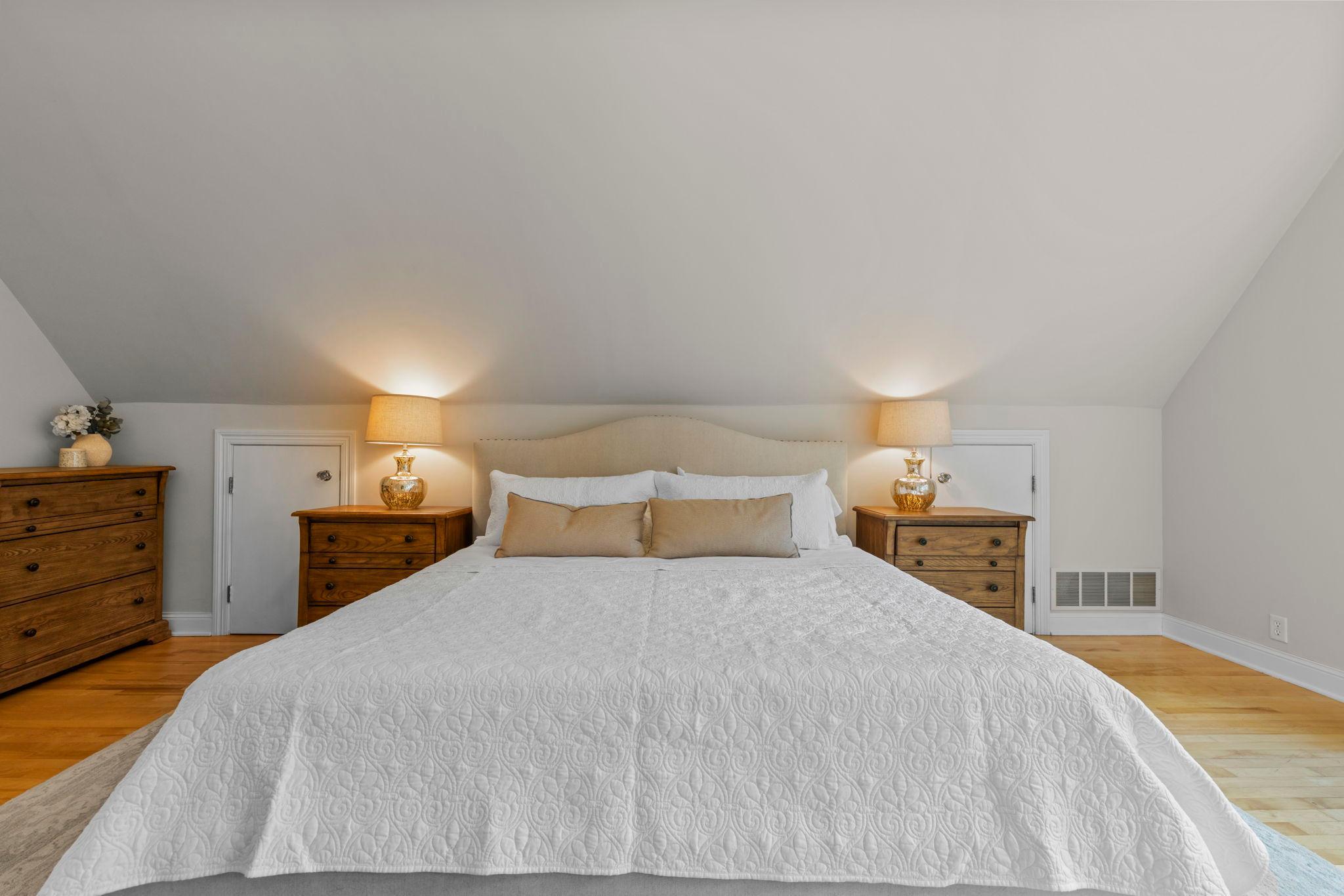 View of Residential at 1244 Roselawn Avenue, Roseville MN 55113, Roseville (69 of 87) - Mike Wilen | Minnesota Team Real Estate