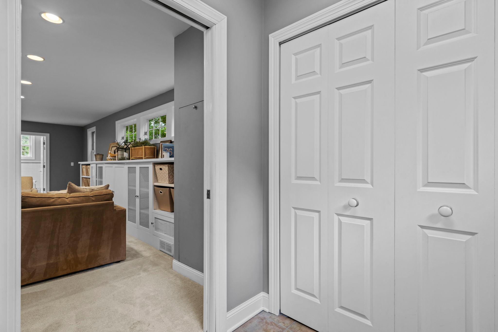 View of Residential at 1244 Roselawn Avenue, Roseville MN 55113, Roseville (53 of 87) - Mike Wilen | Minnesota Team Real Estate