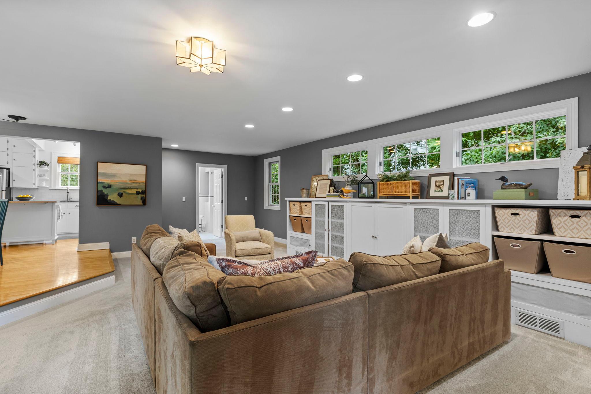 View of Residential at 1244 Roselawn Avenue, Roseville MN 55113, Roseville (48 of 87) - Mike Wilen | Minnesota Team Real Estate