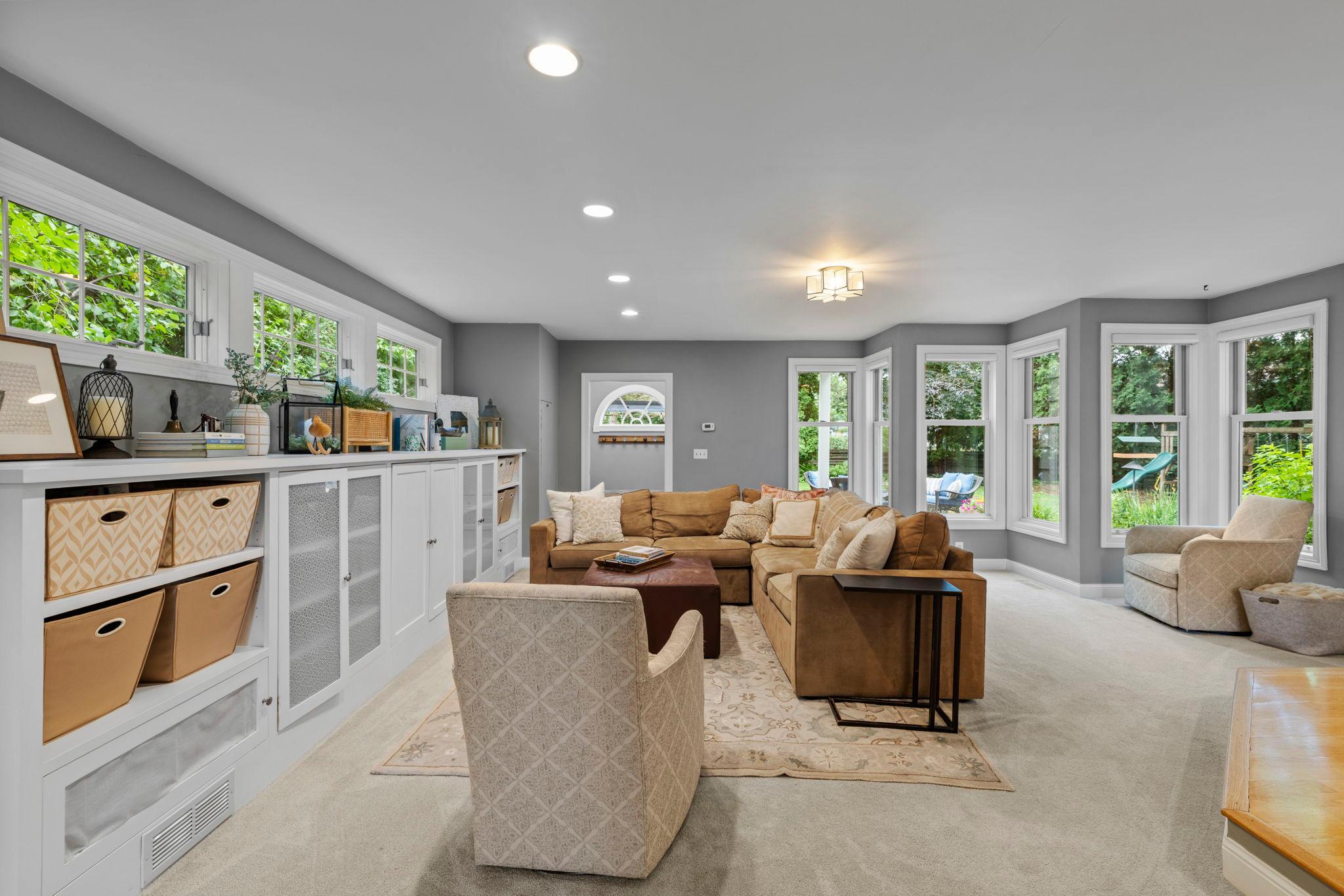 View of Residential at 1244 Roselawn Avenue, Roseville MN 55113, Roseville (44 of 87) - Mike Wilen | Minnesota Team Real Estate
